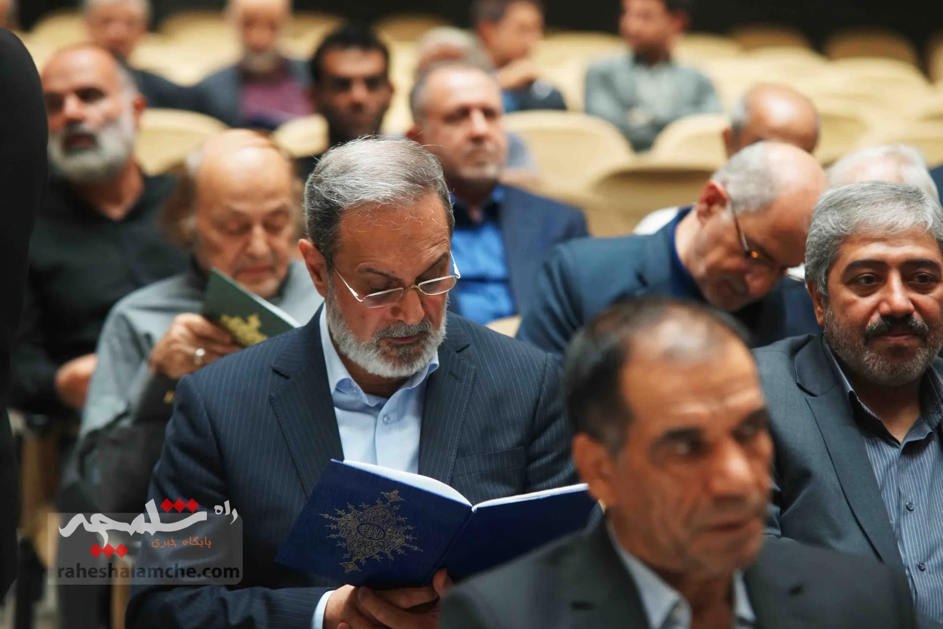 همه شخصیتهایی که در مراسم ختم مادر زریبافان شرکت کرده بودند +تصاویر — تصویر 3