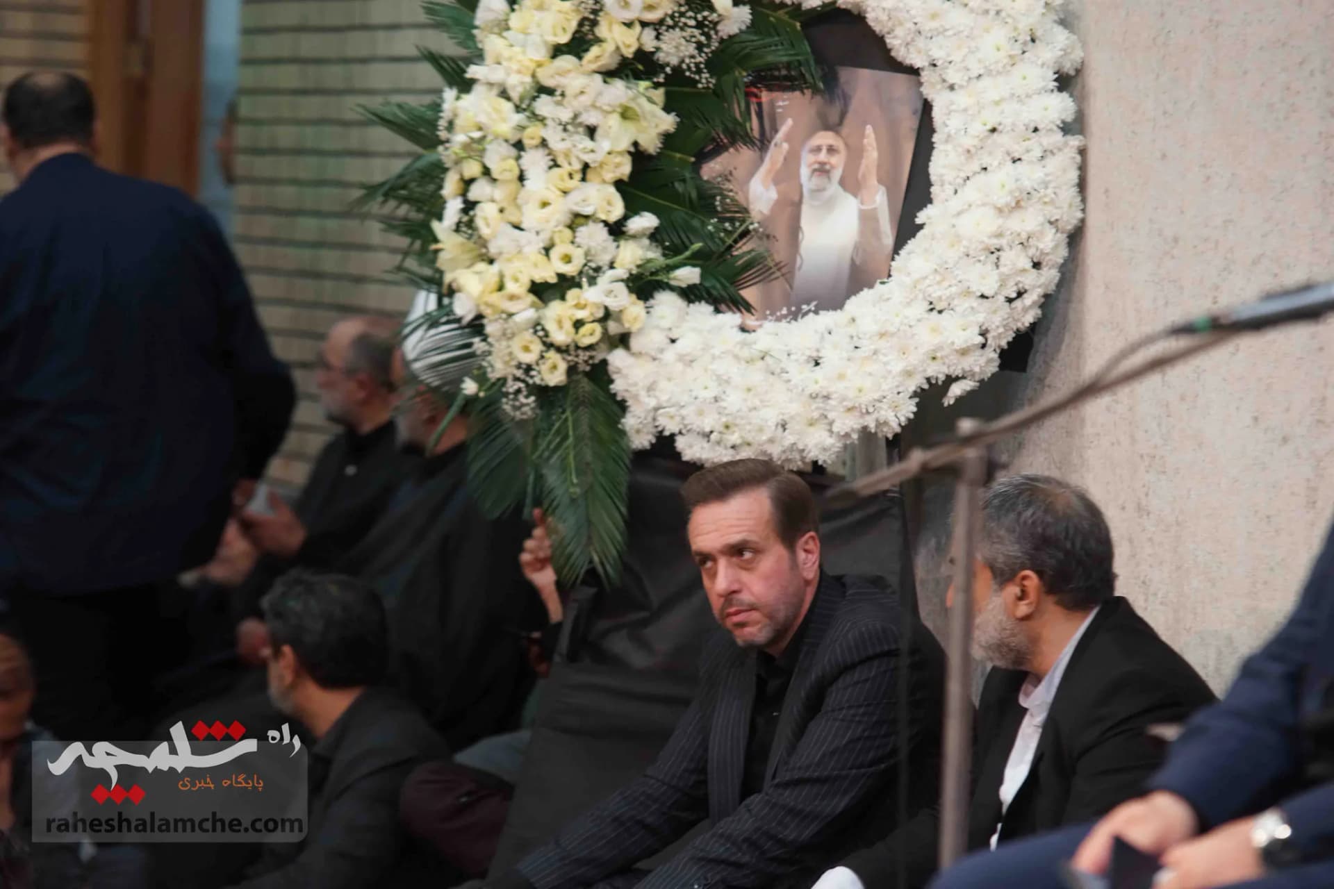 چه کسانی در مراسم گرامی‌داشت شهدای خدمت در مسجد ارک حضور داشتند؟ +تصاویر — تصویر 50