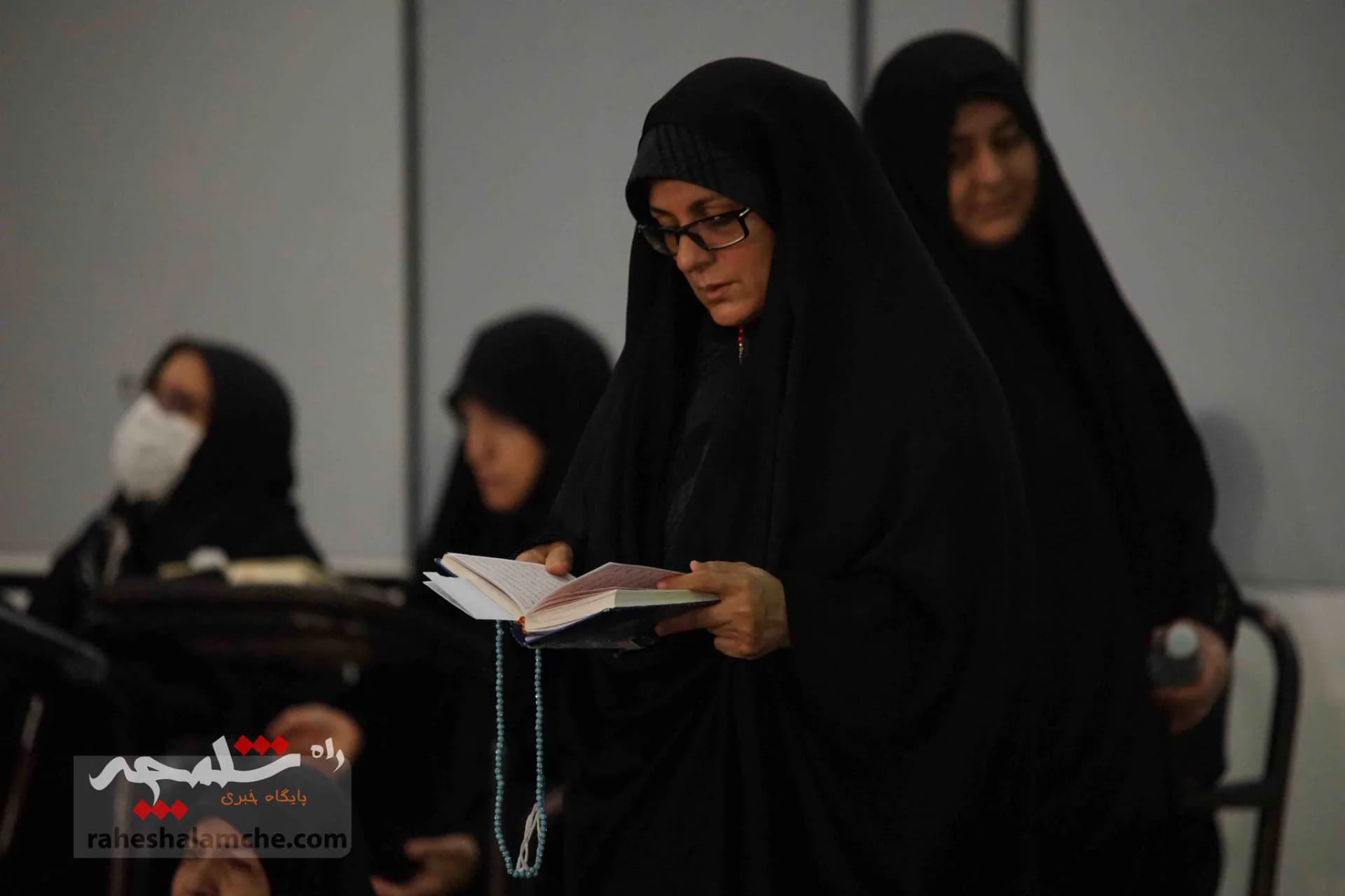 مراسم احیای شب 19 ماه مبارک رمضان در مصلای امام خمینی(ره) برگزار شد +تصاویر — تصویر 51
