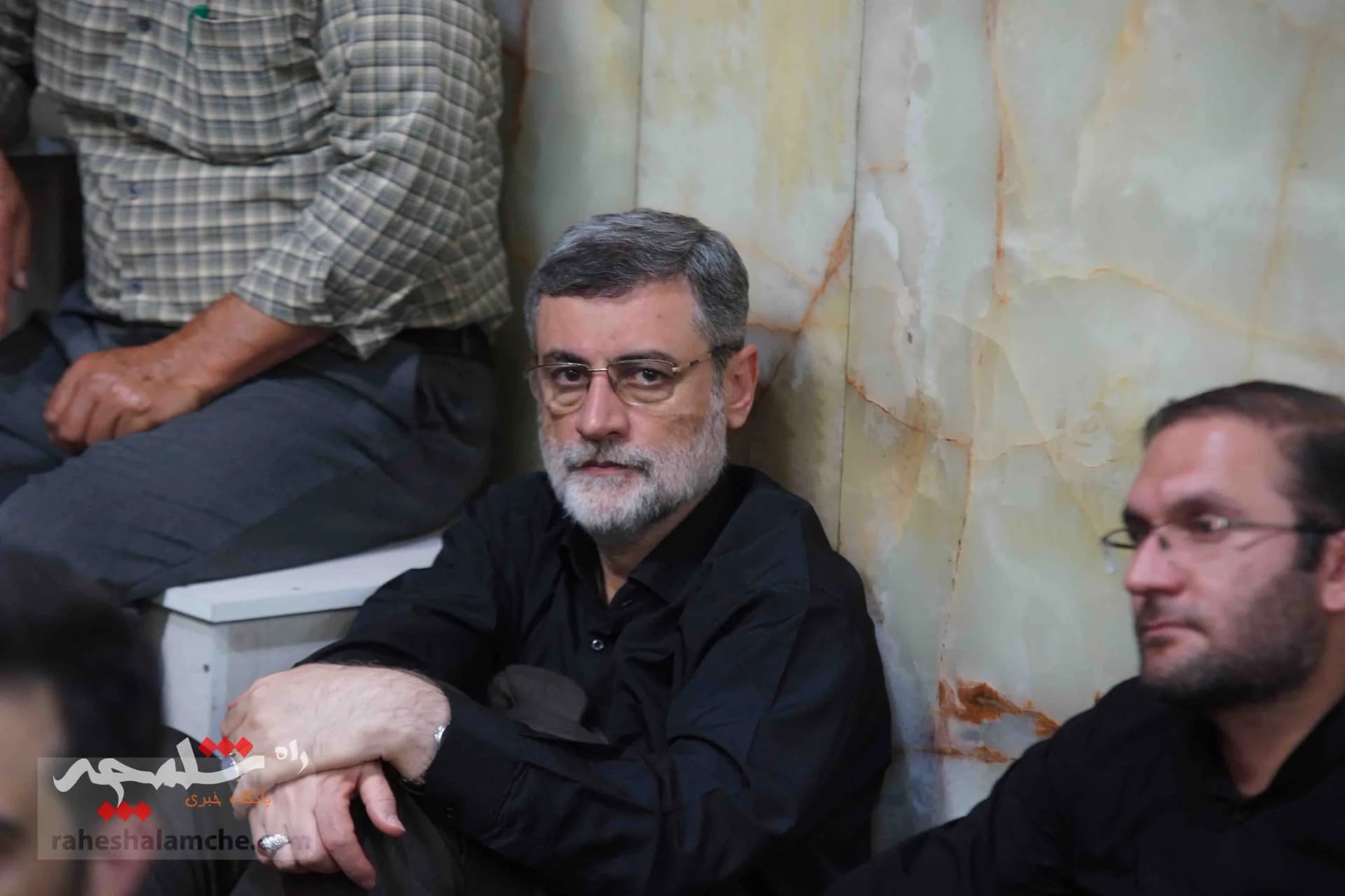 چه کسانی در مراسم گرامی‌داشت شهدای خدمت در مسجد ارک حضور داشتند؟ +تصاویر — تصویر 61