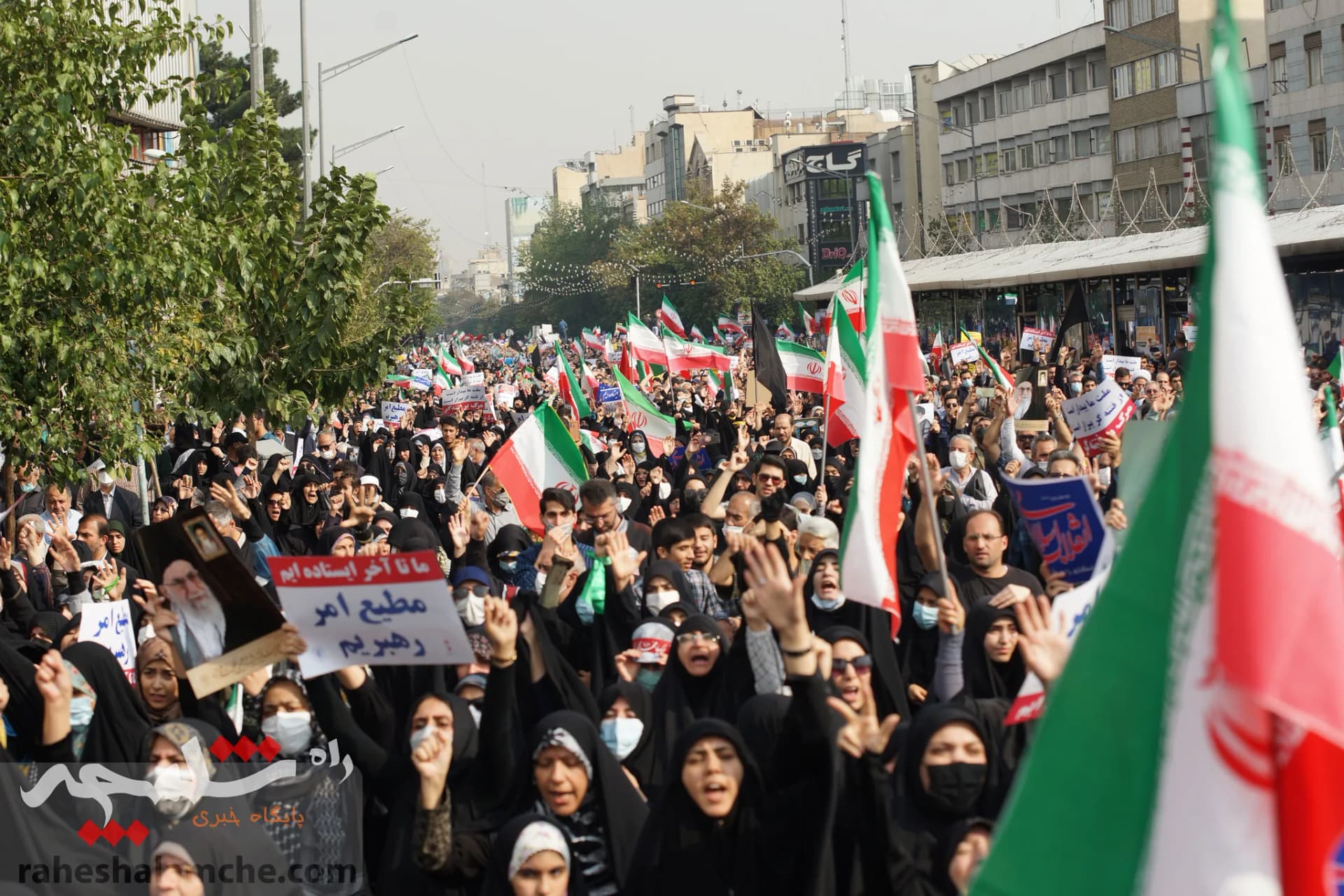 راهپیمایی عظیم تهرانیها با شعار؛ «سپاه انقلابی، انتقام انتقام» +تصاویر — تصویر 42