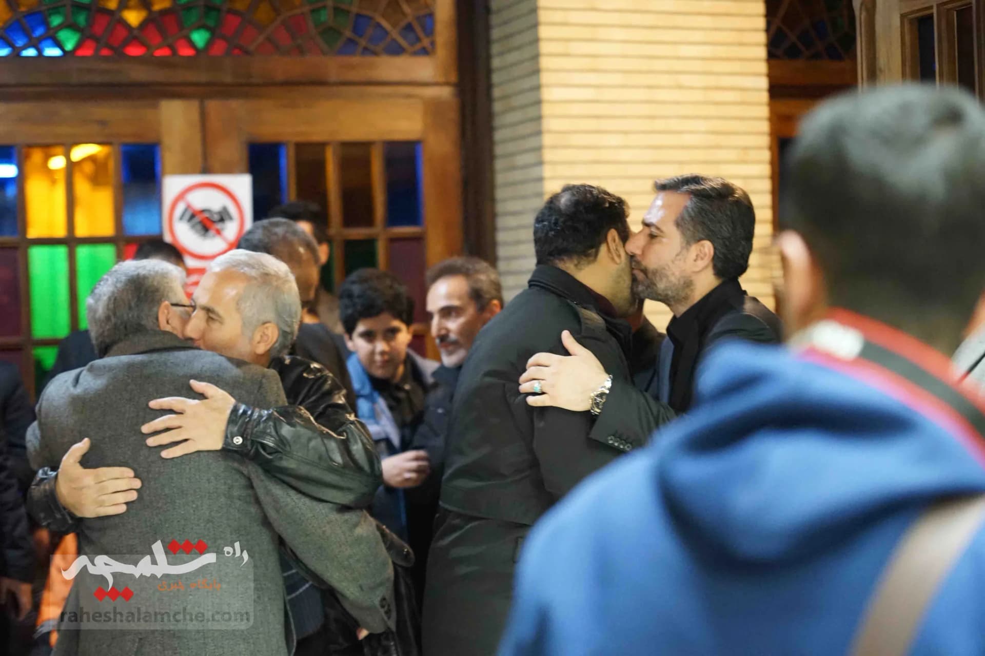 چه کسانی در مجلس ترحیم پدر مدیرعامل شرکت دخانیات کشور حضور داشتند؟ +تصاویر — تصویر 15