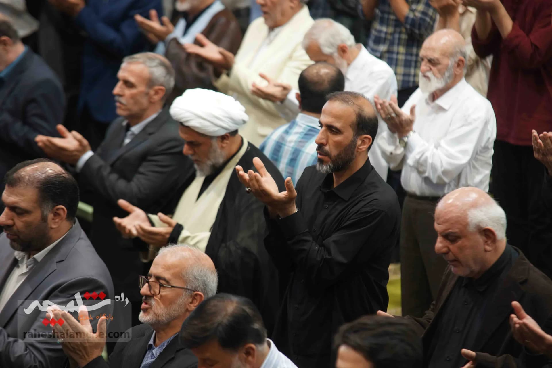 نماز جمعه این هفته تهران برگزار شد +تصاویر — تصویر 43