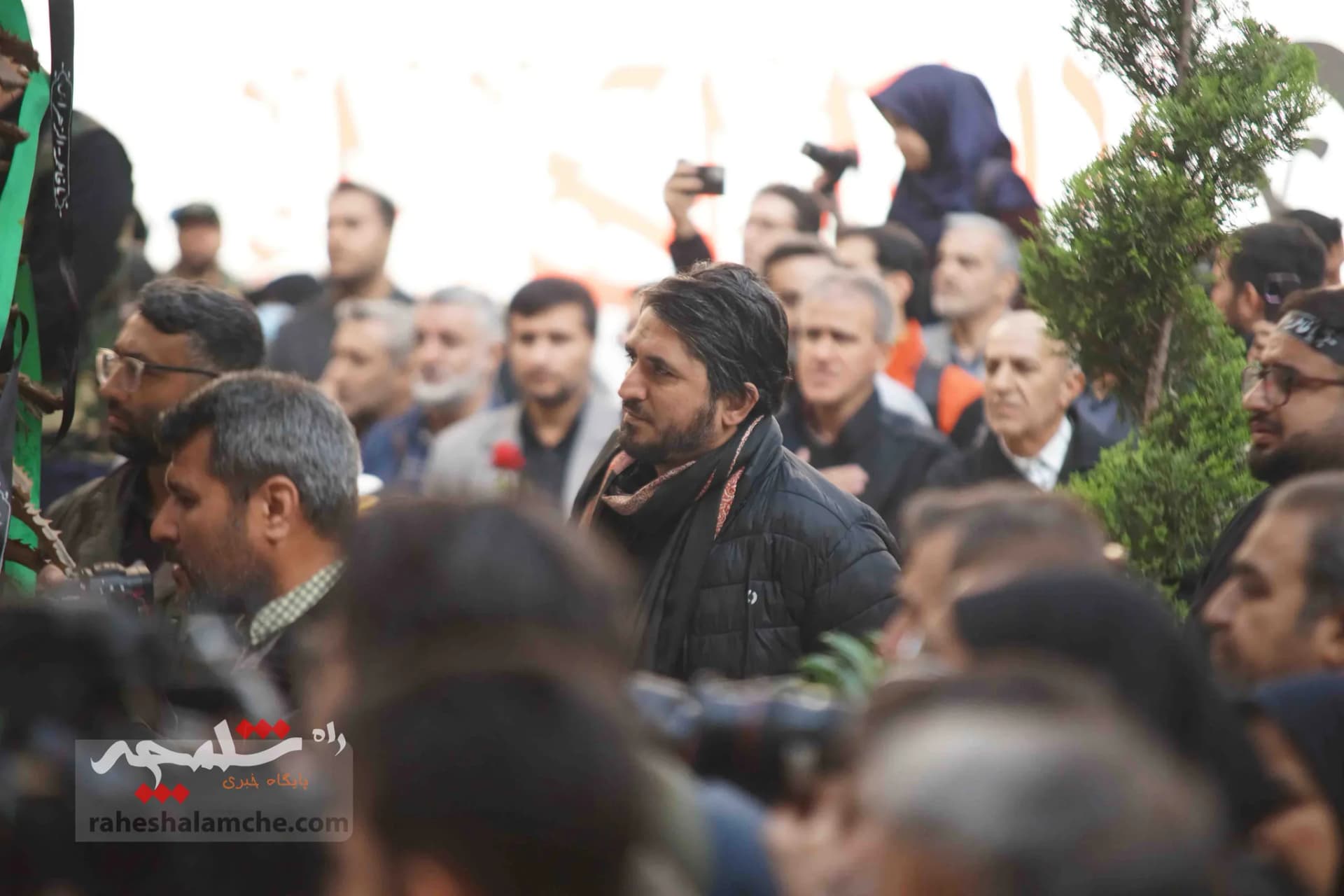 گزارش تصویری تشییع و خاکسپاری شهید گمنام در وزارت فرهنگ و ارشاد اسلامی — تصویر 46