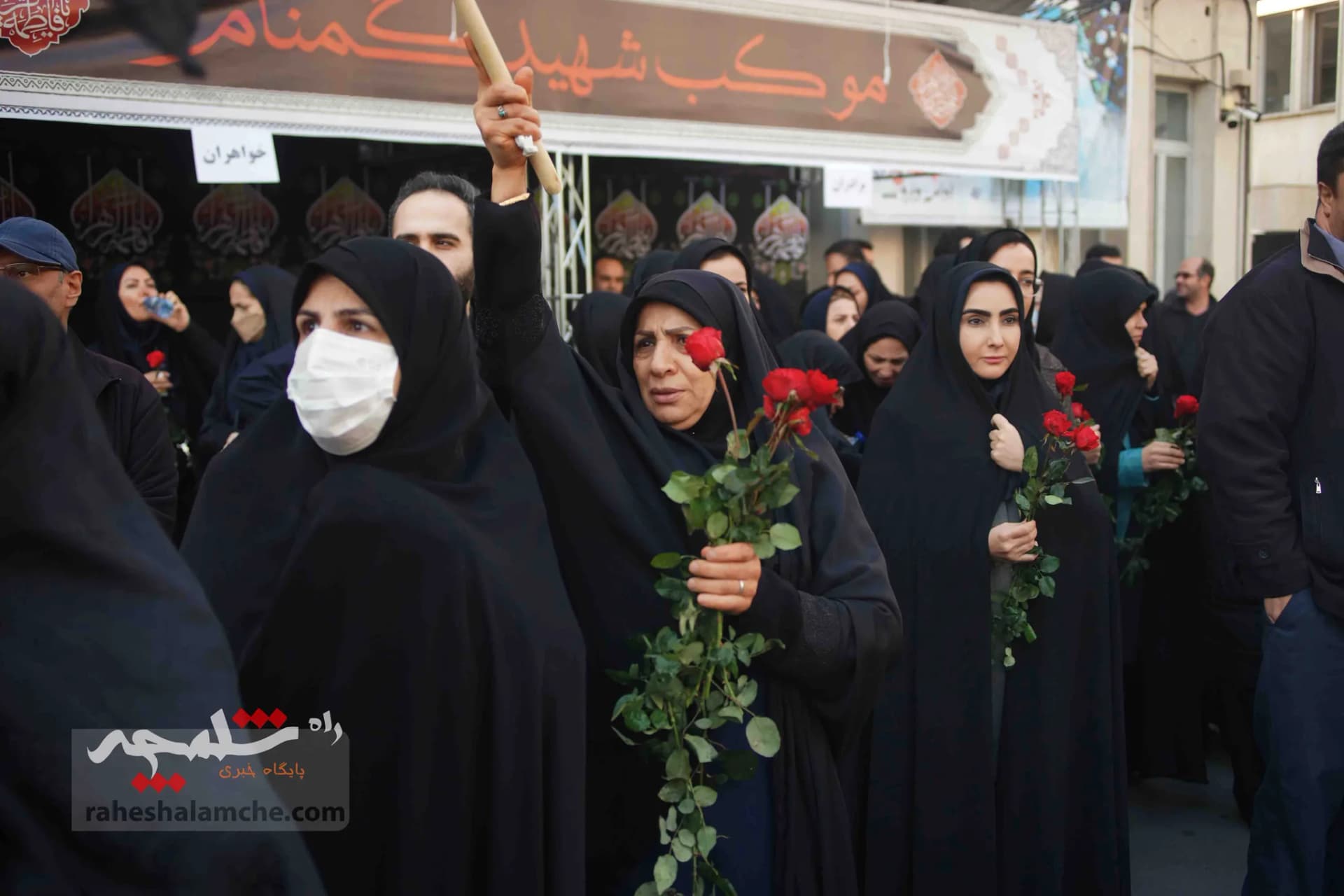 گزارش تصویری تشییع و خاکسپاری شهید گمنام در وزارت فرهنگ و ارشاد اسلامی — تصویر 20