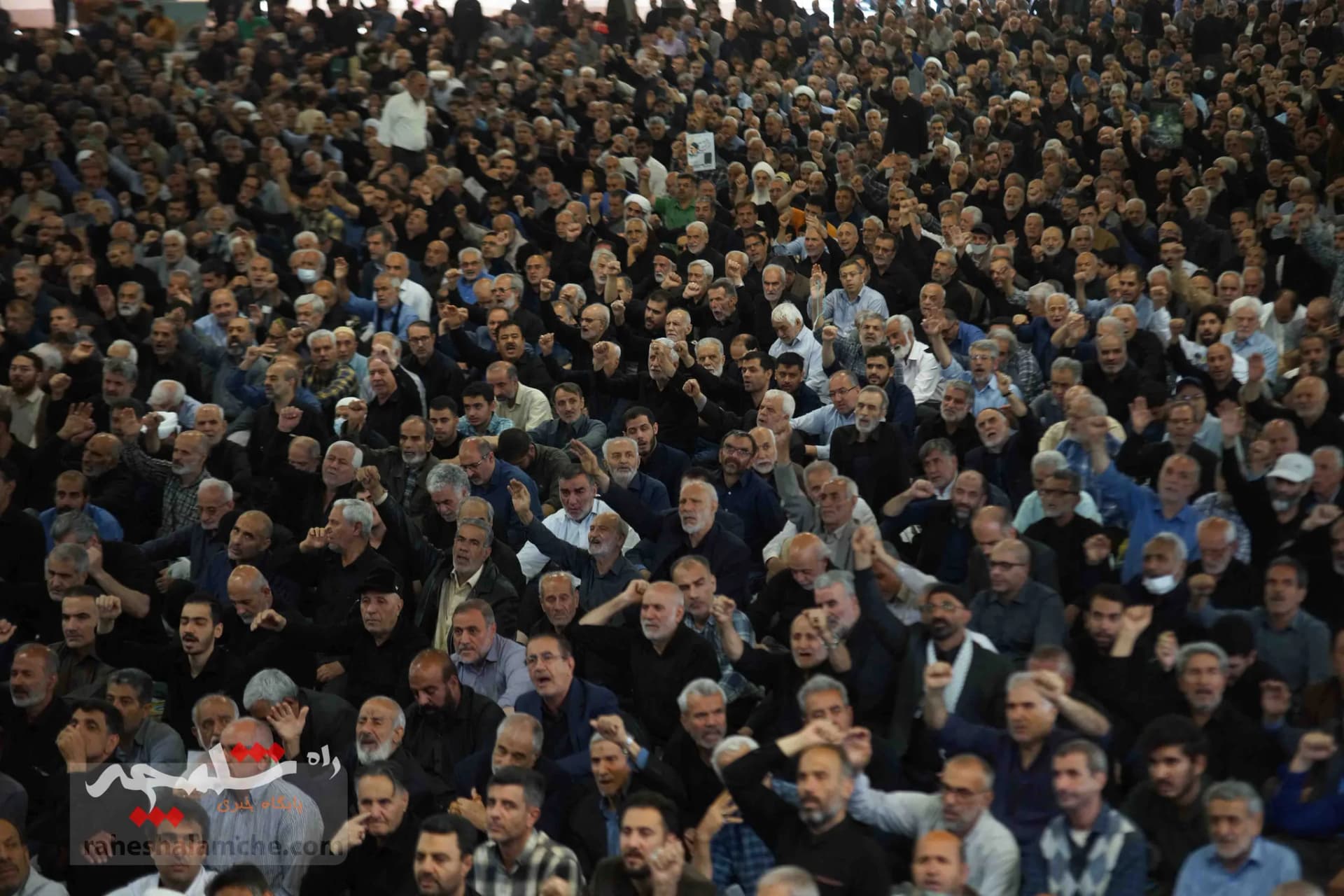 نماز جمعه این هفته تهران برگزار شد +تصاویر — تصویر 39