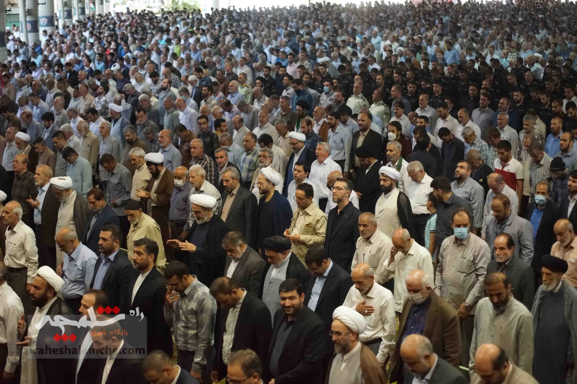 حاشیه‌های تصویری نماز جمعه این هفته پایتخت — تصویر 50
