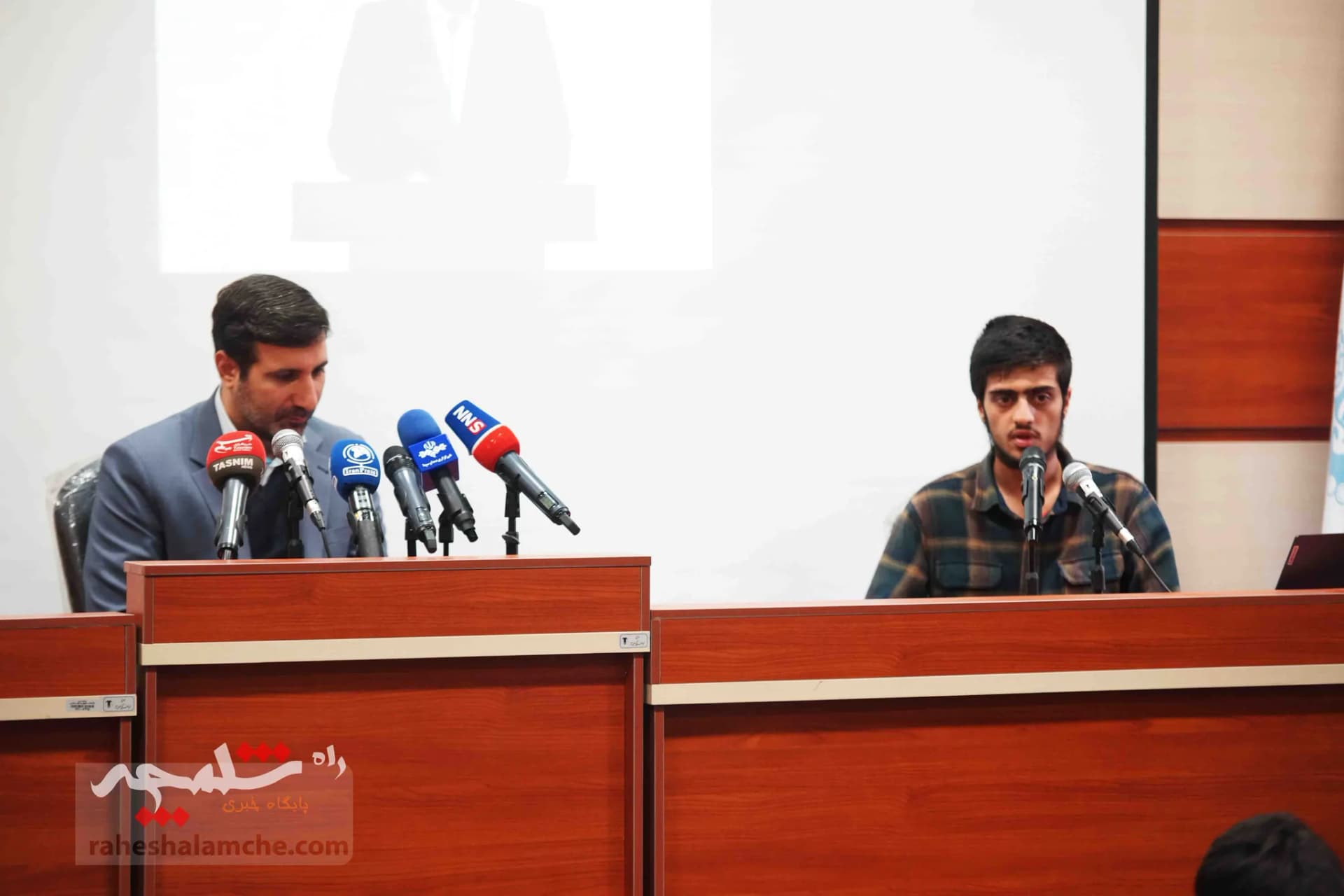 جلسه پرسش و پاسخ طحان‌نظیف با دانشجویان دانشگاه تهران +تصاویر — تصویر 26