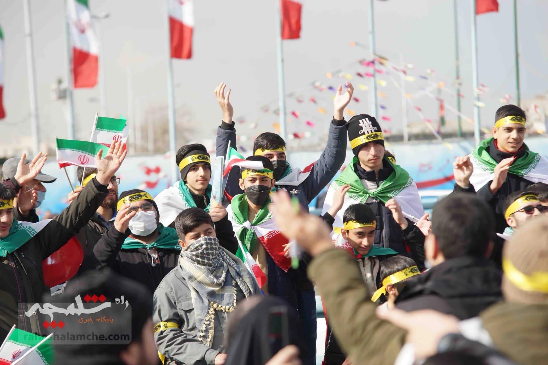 خروش ملت استوار ایران اسلامی در جشن ۴۴سالگی انقلاب اسلامی +تصاویر — تصویر 3