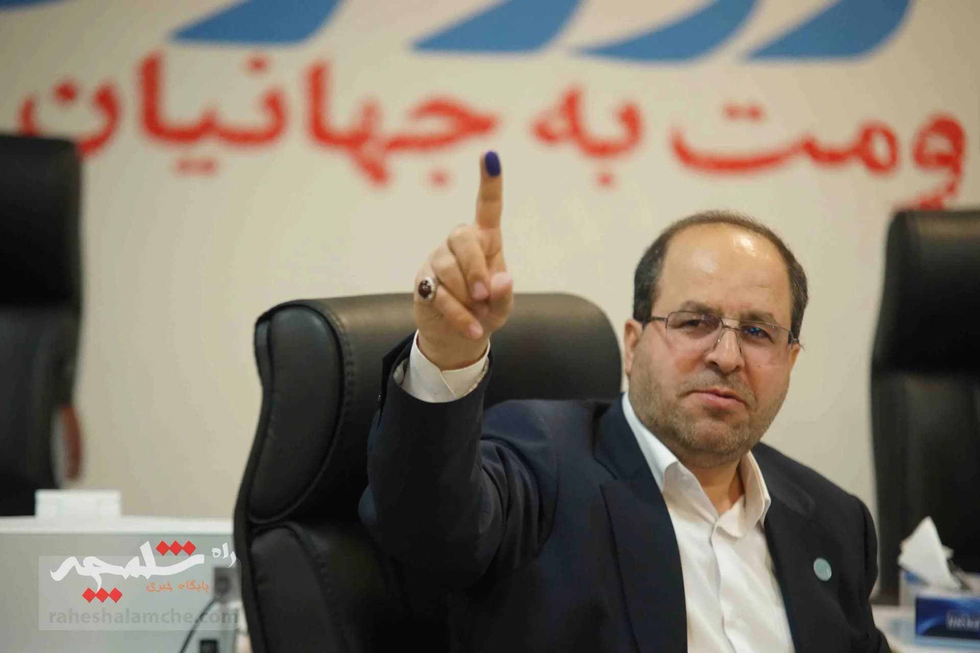 دست برتر رئیس دانشگاه تهران برای انتخابات ریاست جمهوری +تصاویر — تصویر 3
