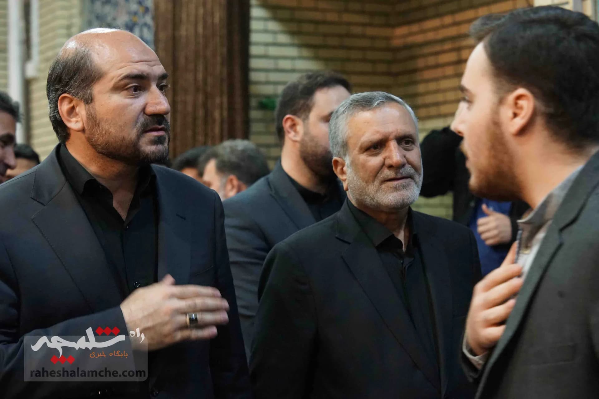 چه کسانی در مراسم گرامی‌داشت شهدای خدمت در مسجد ارک حضور داشتند؟ +تصاویر — تصویر 1