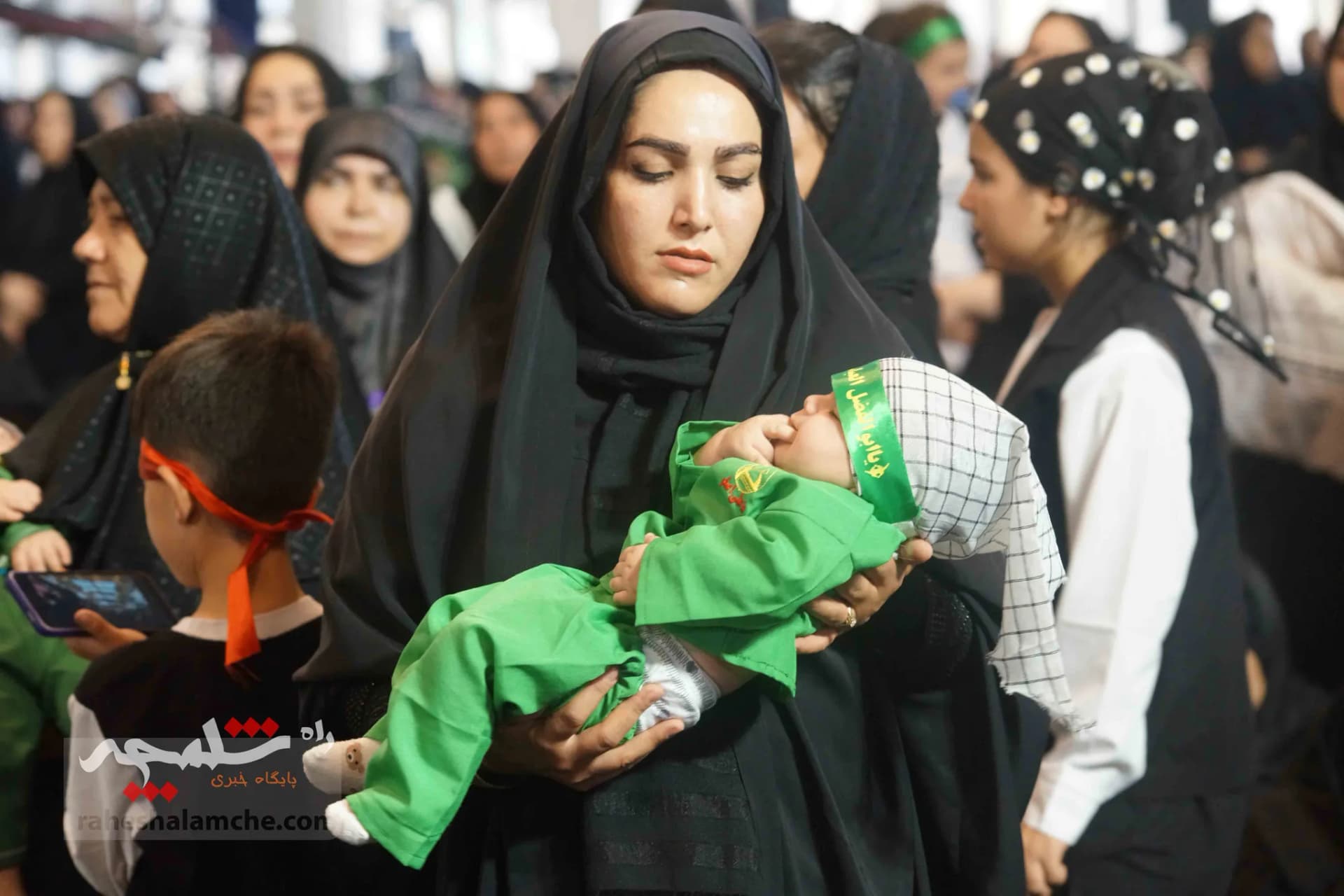 اجتماع بزرگ شیرخوارگان حسینی به یاد کودکان غزه + تصاویر — تصویر 39