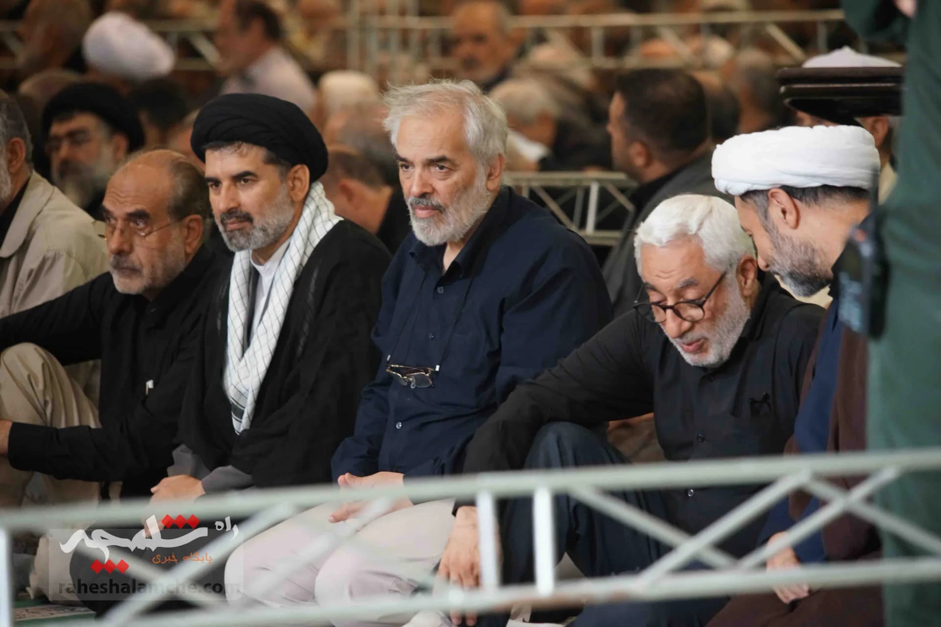 نمازجمعه این هفته تهران برگزار شد +تصاویر — تصویر 37