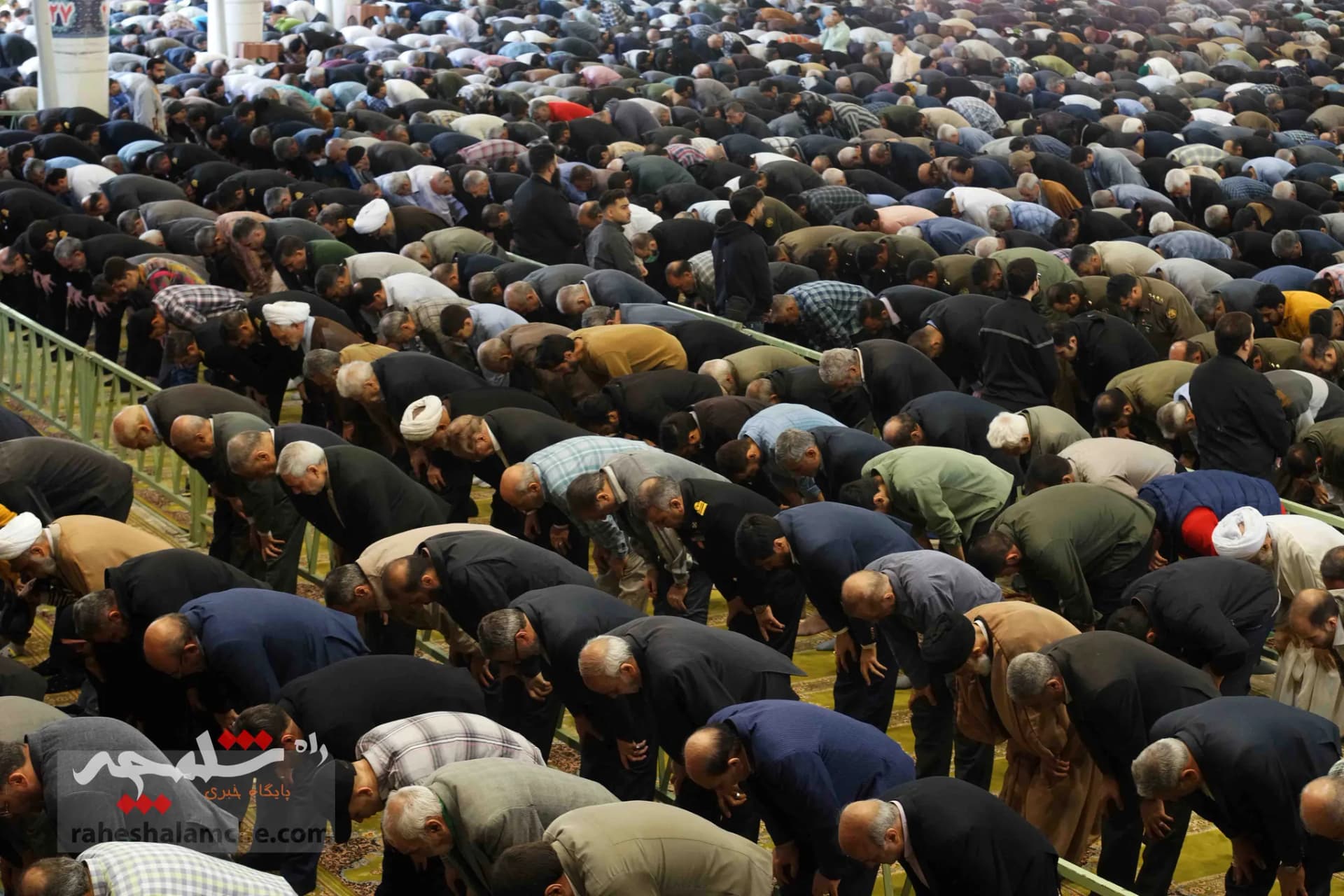 تصاویر این هفته نمازجمعه تهران بر خلاف برخی از رسانهها! — تصویر 40