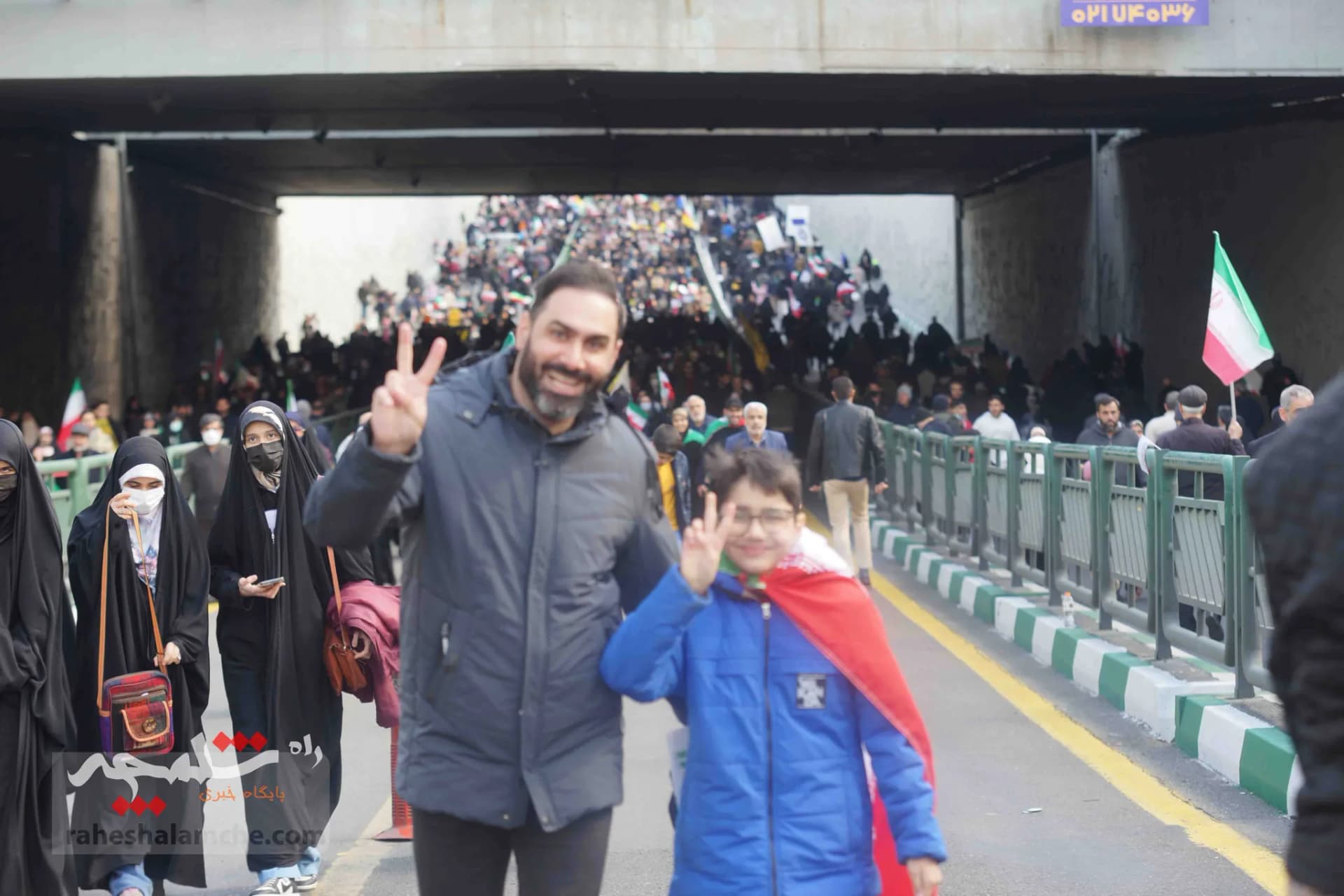 خروش ملت استوار ایران اسلامی در جشن ۴۴سالگی انقلاب اسلامی +تصاویر — تصویر 31