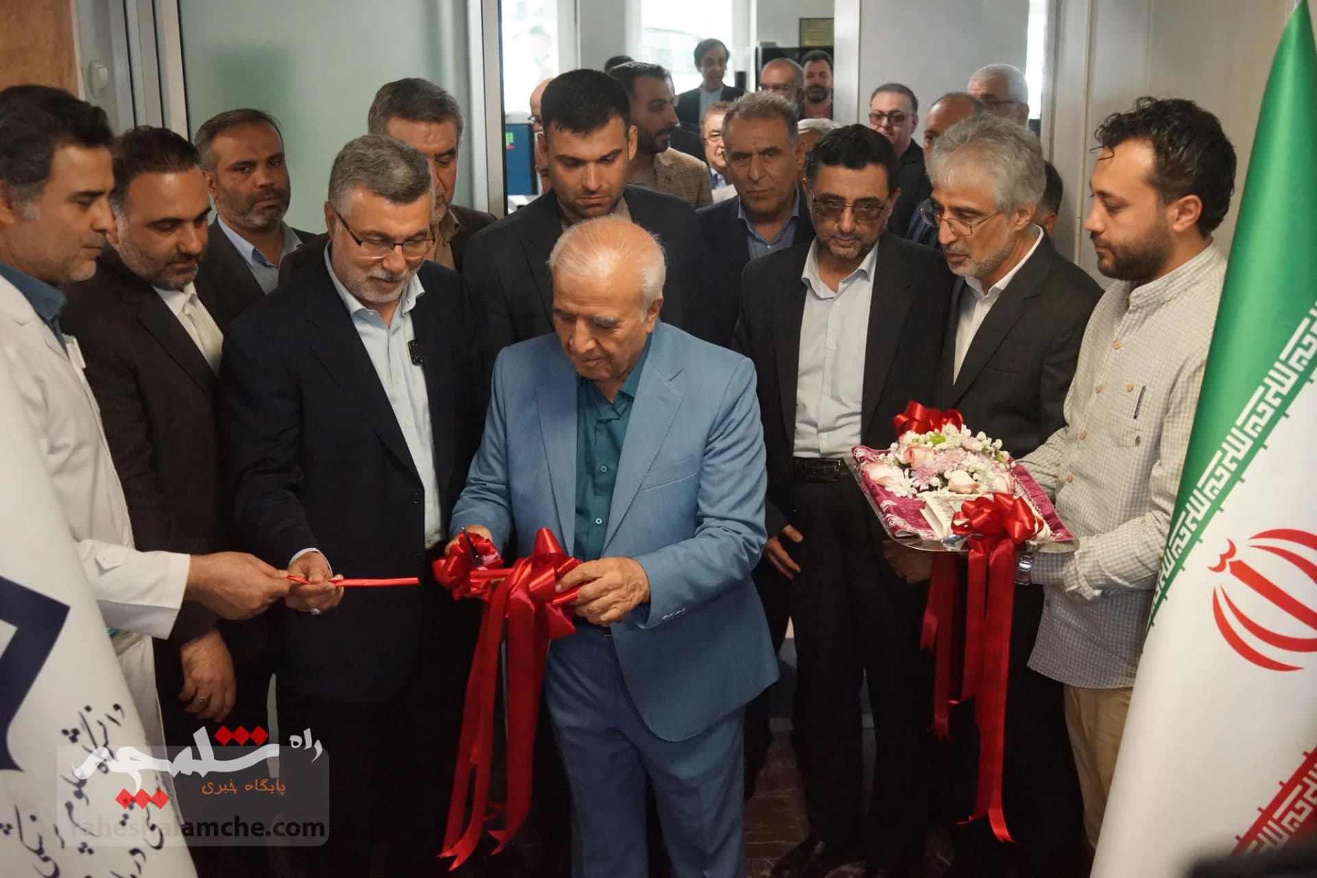 حضور ظفرقندی در بیمارستان امیراعلم تهران+ تصاویر — تصویر 43