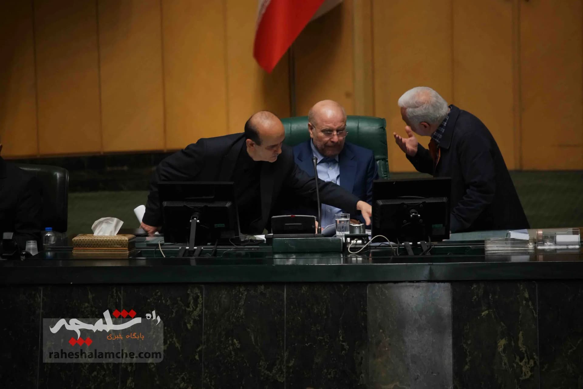 صحن علنی امروز مجلس پس از پاسخ موشکی ایران به اسرائیل +تصاویر — تصویر 5