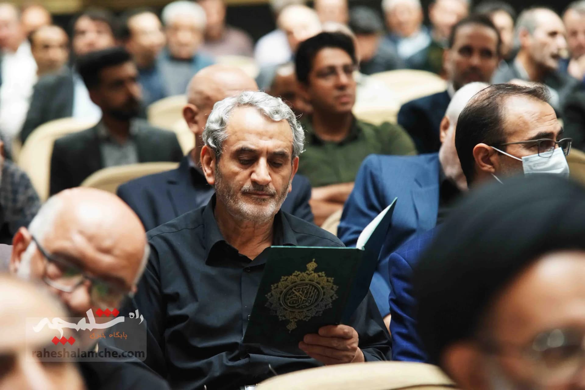 همه شخصیتهایی که در مراسم ختم مادر زریبافان شرکت کرده بودند +تصاویر — تصویر 37