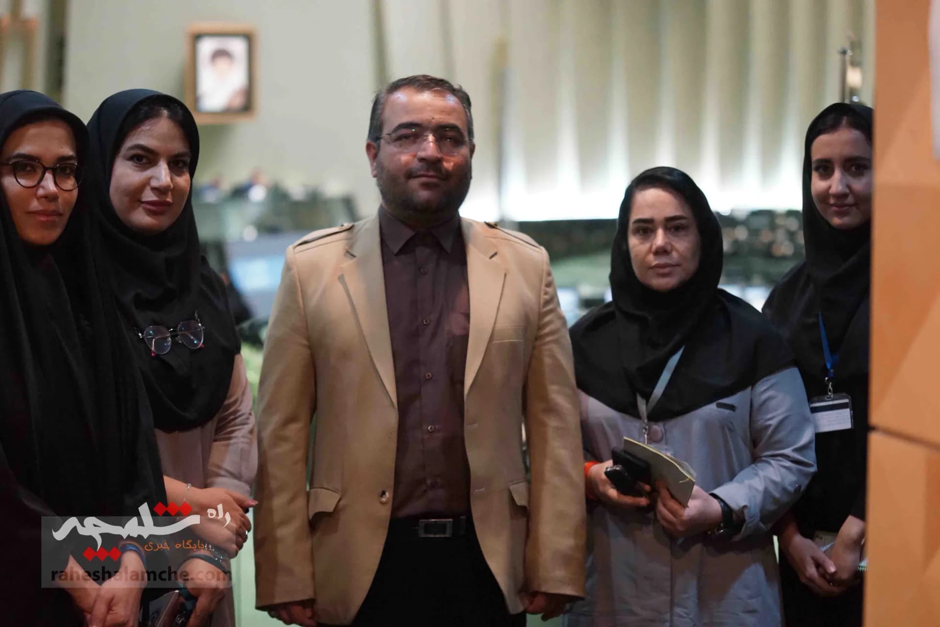 «روز خبرنگار» در مجلس چه گذشت؟ +تصاویر — تصویر 72