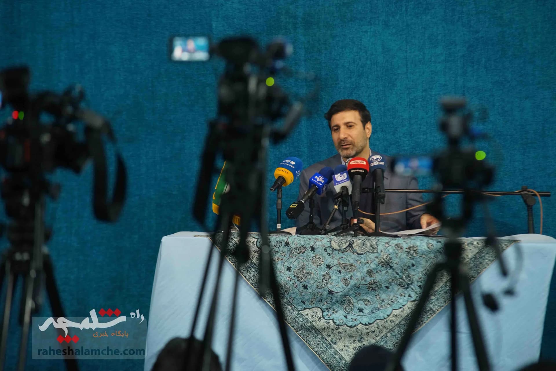 نشست صمیمی طحان‌نظیف با دانشجویان دانشگاه صنعتی شریف +تصاویر — تصویر 21