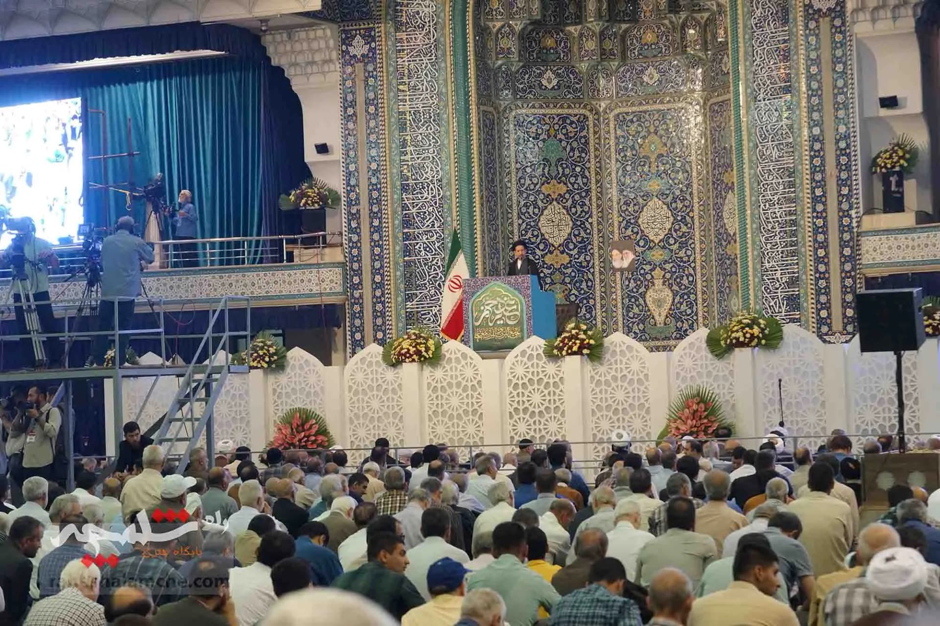 نماز جمعه این هفته تهران برگزار شد +تصاویر — تصویر 21