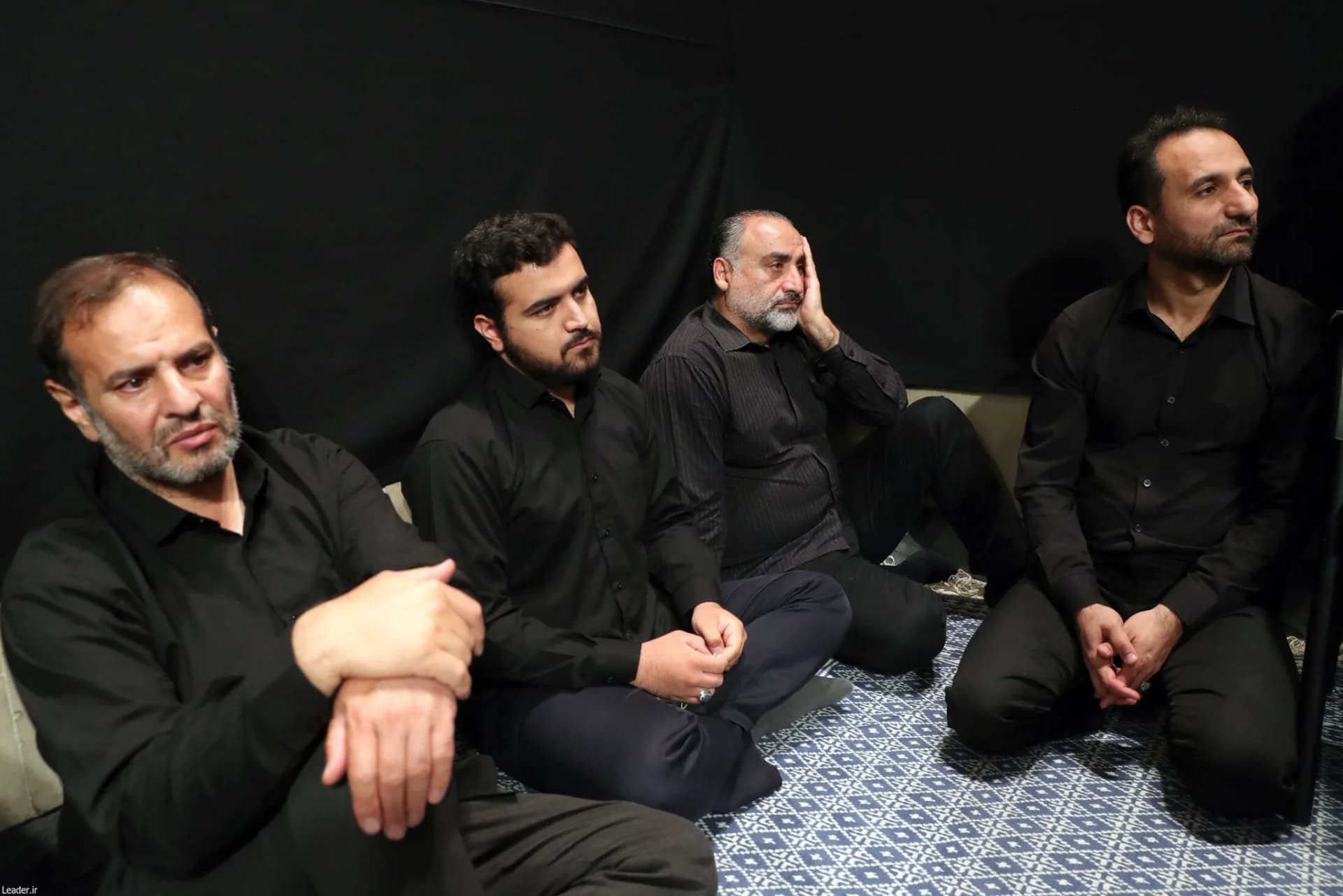 مراسم شام غریبان سیدالشهد(ع) با حضور رهبر انقلاب +تصاویر — تصویر 3