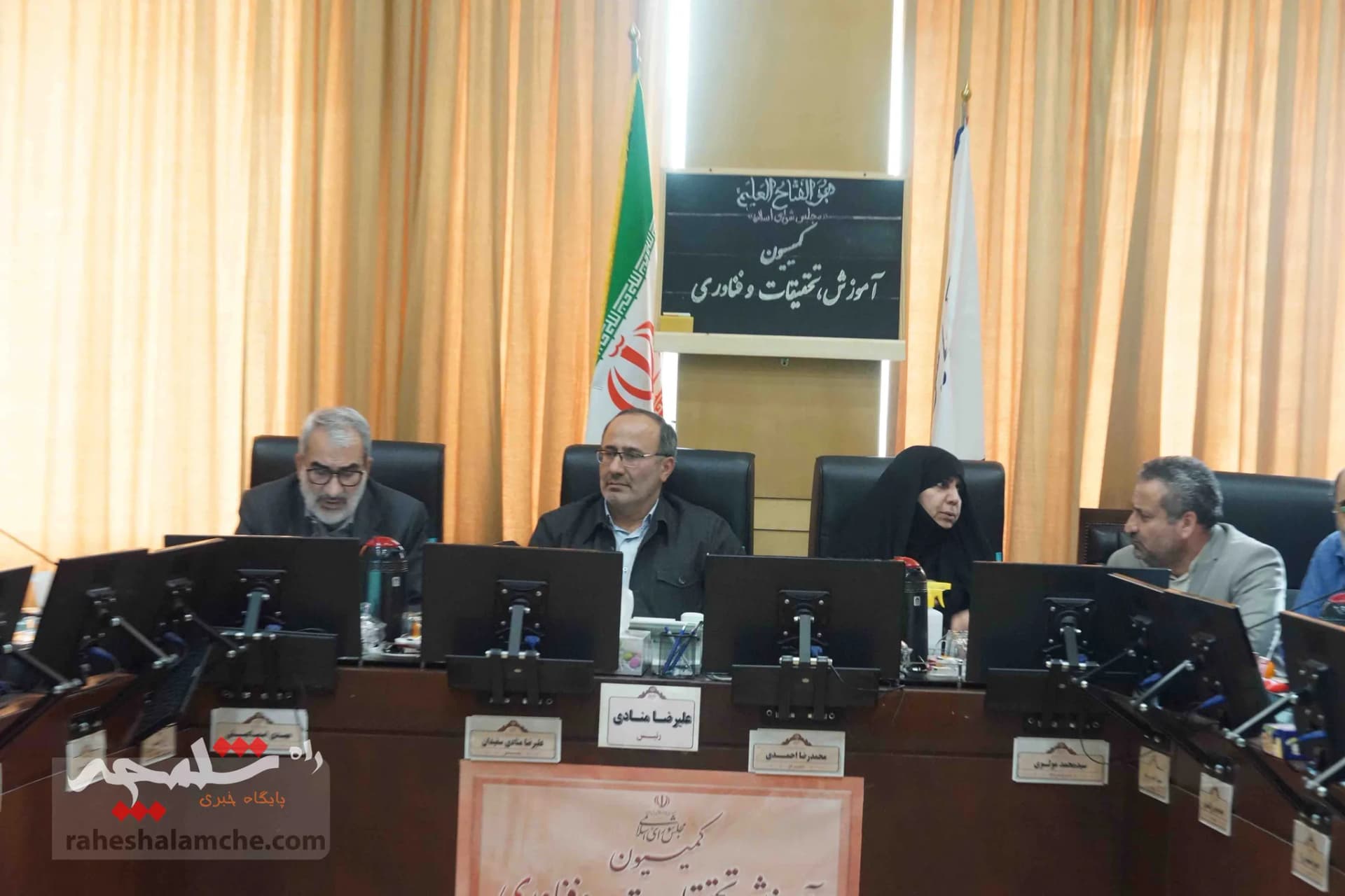 حضور اعضای جبهه وفاق تشکل‌های انقلابی فرهنگیان خراسان رضوی در مجلس شورای اسلامی +تصاویر — تصویر 14