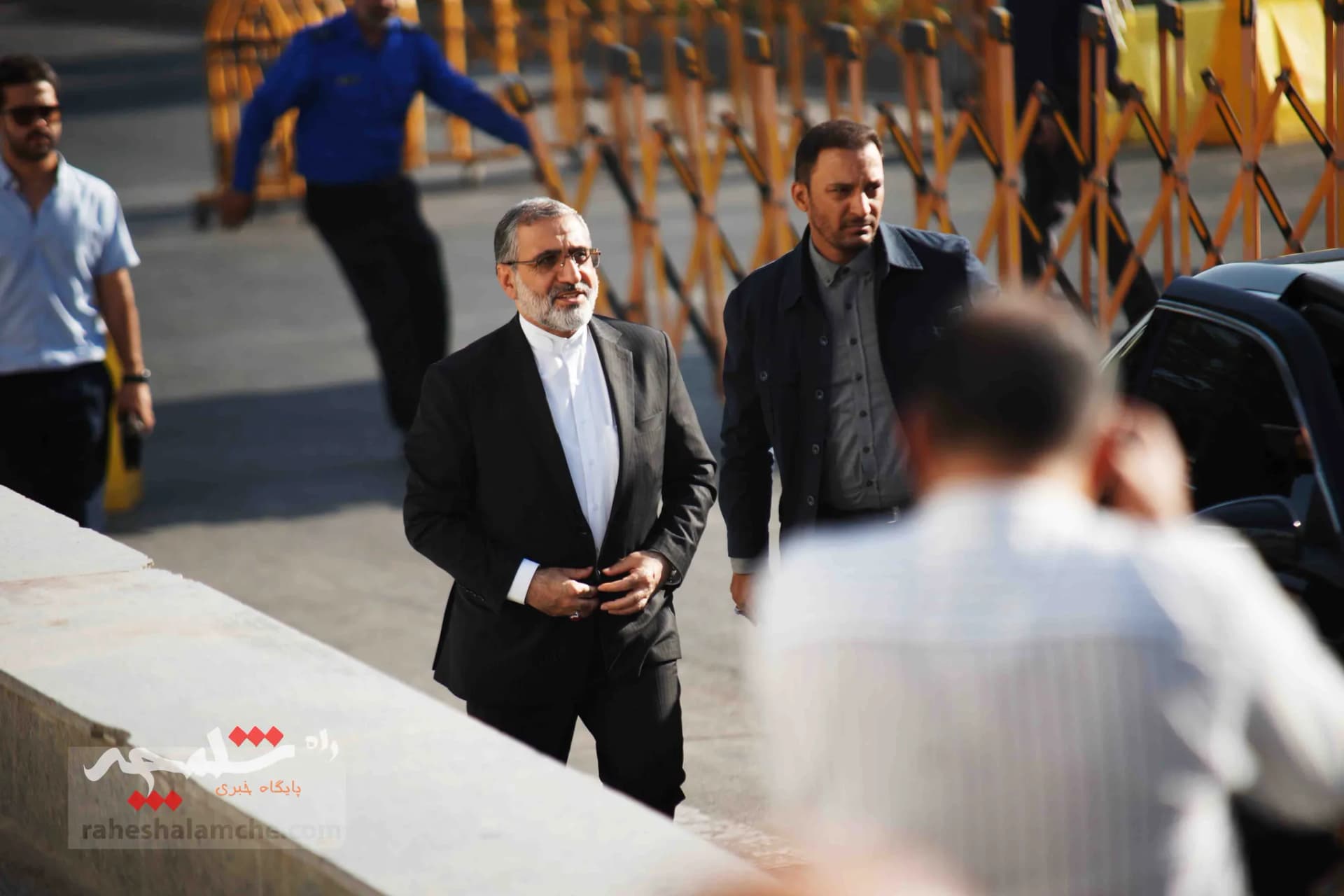 بازدید رئیس دفتر رئیس‌جمهور از غرفه معاونت ریاست جمهوری در امور مجلس +تصاویر — تصویر 35
