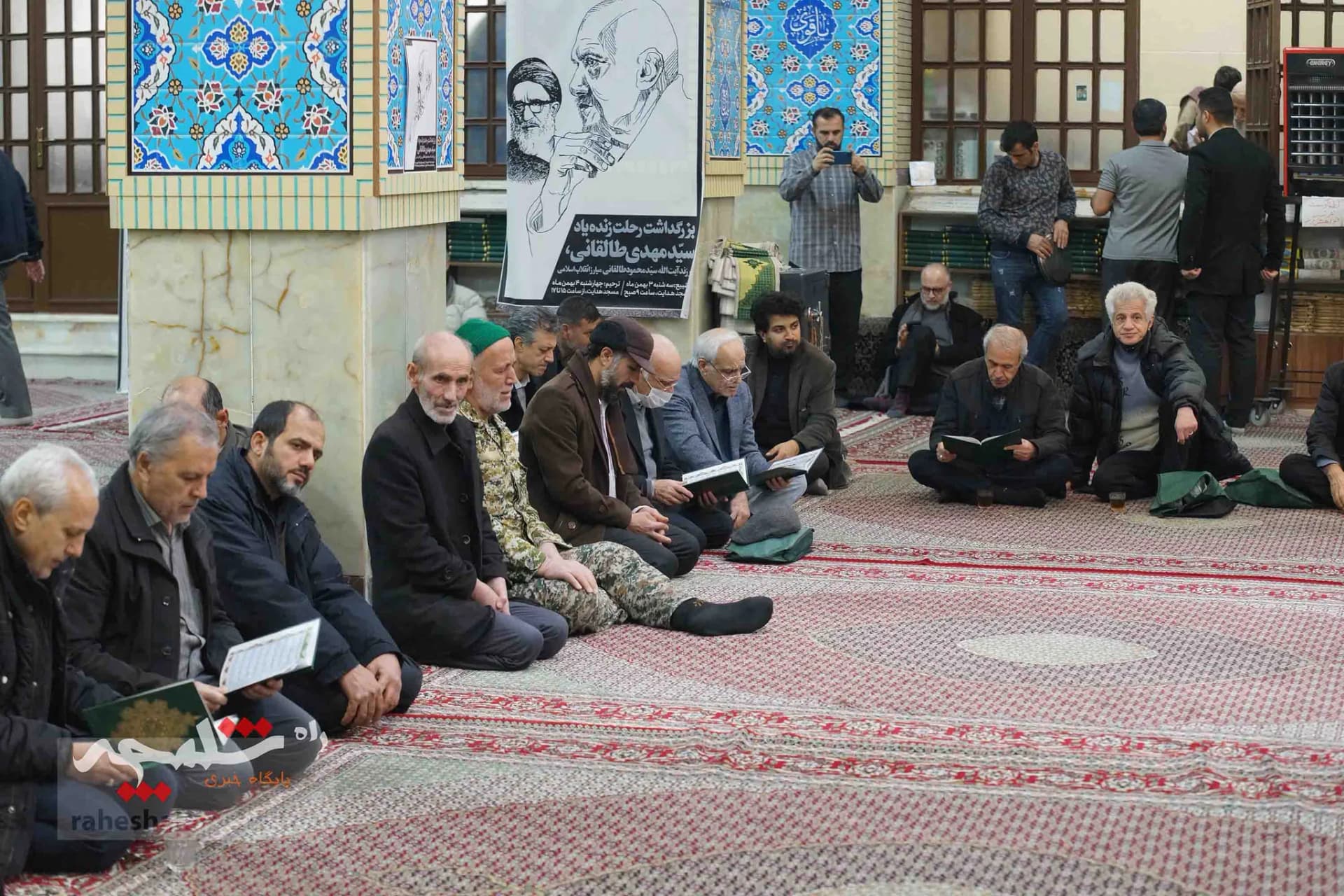 چه کسانی در مراسم ختم مرحوم سیدمهدی طالقانی حضور داشتند؟ +تصاویر — تصویر 26