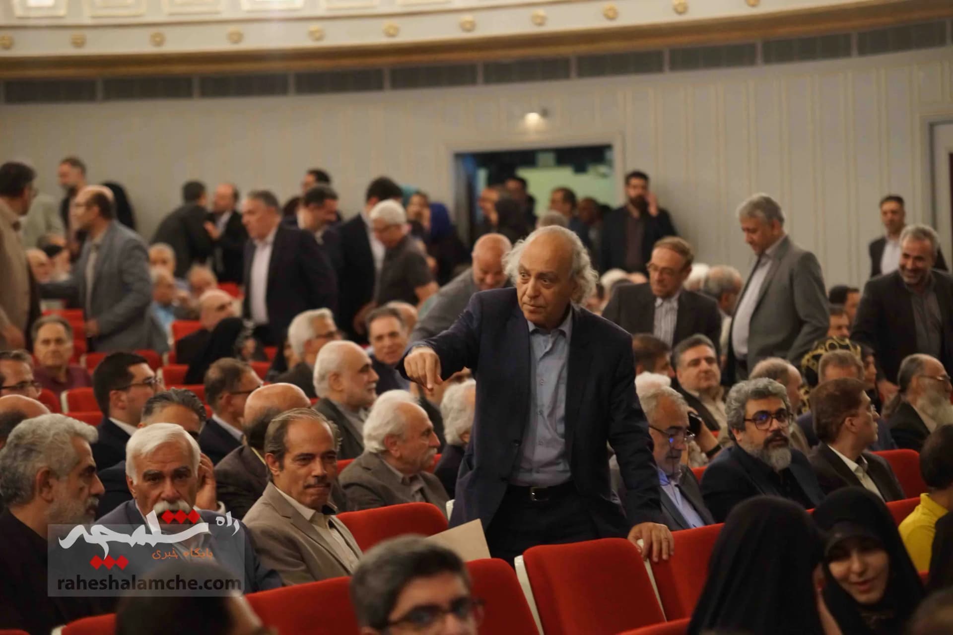 تصاویر حاشیه‌های مراسم تودیع و معارفه وزیر فرهنگ و ارشاد اسلامی — تصویر 26