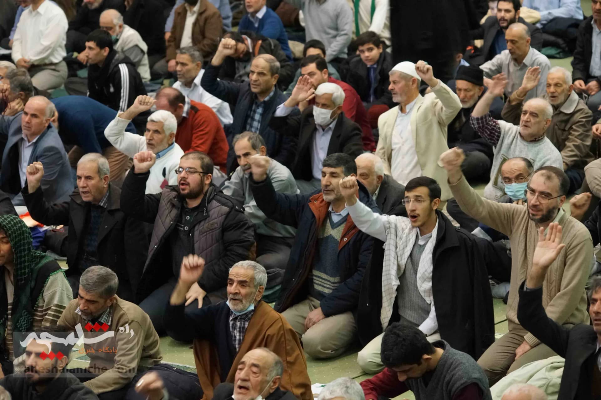حضور پررنگ جوانان و نوجوانان در نماز جمعه تهران +تصاویر — تصویر 34