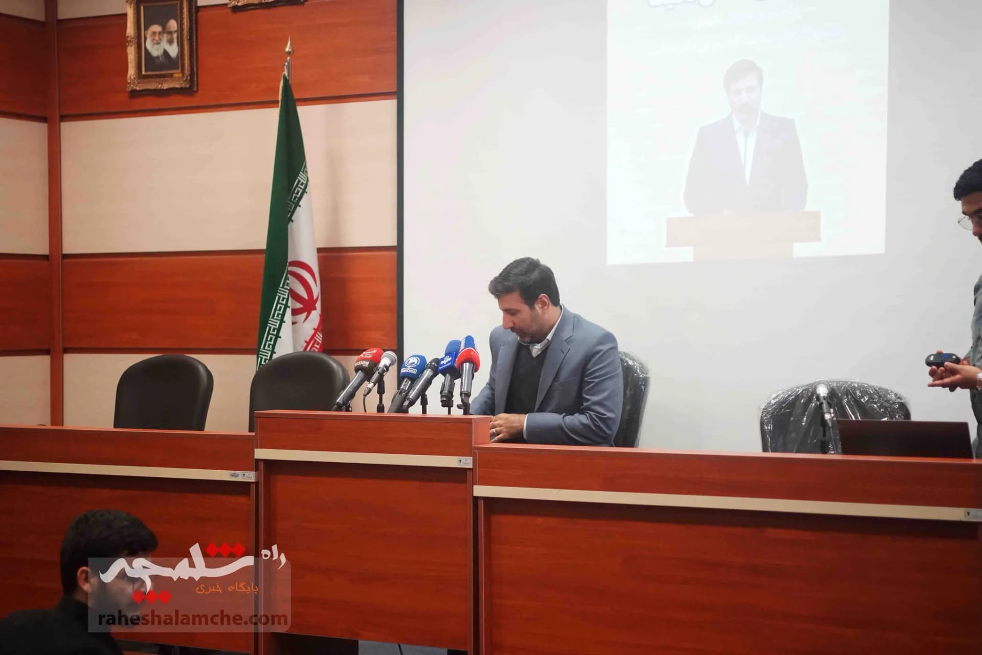 جلسه پرسش و پاسخ طحان‌نظیف با دانشجویان دانشگاه تهران +تصاویر — تصویر 10