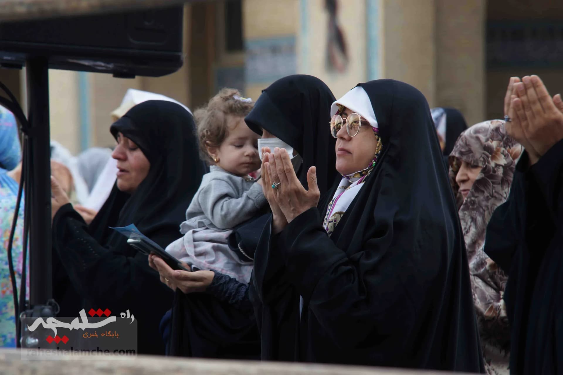 تصاویر اختصاصی راه شلمچه از بزرگترین نماز عید فطر در مصلی تهران — تصویر 27