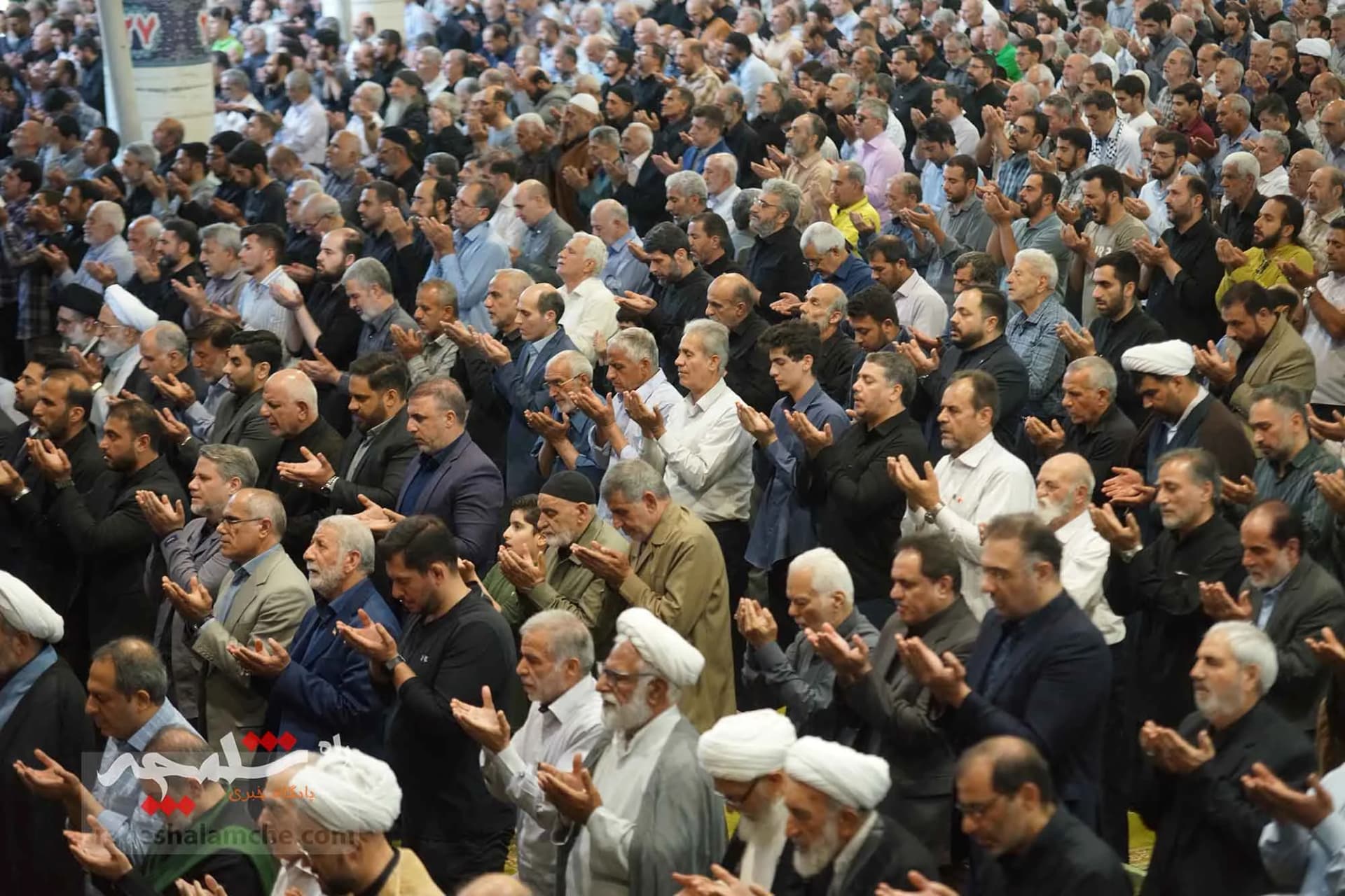 نماز جمعه این هفته تهران به امامت صدیقی برگزار شد +تصاویر — تصویر 60