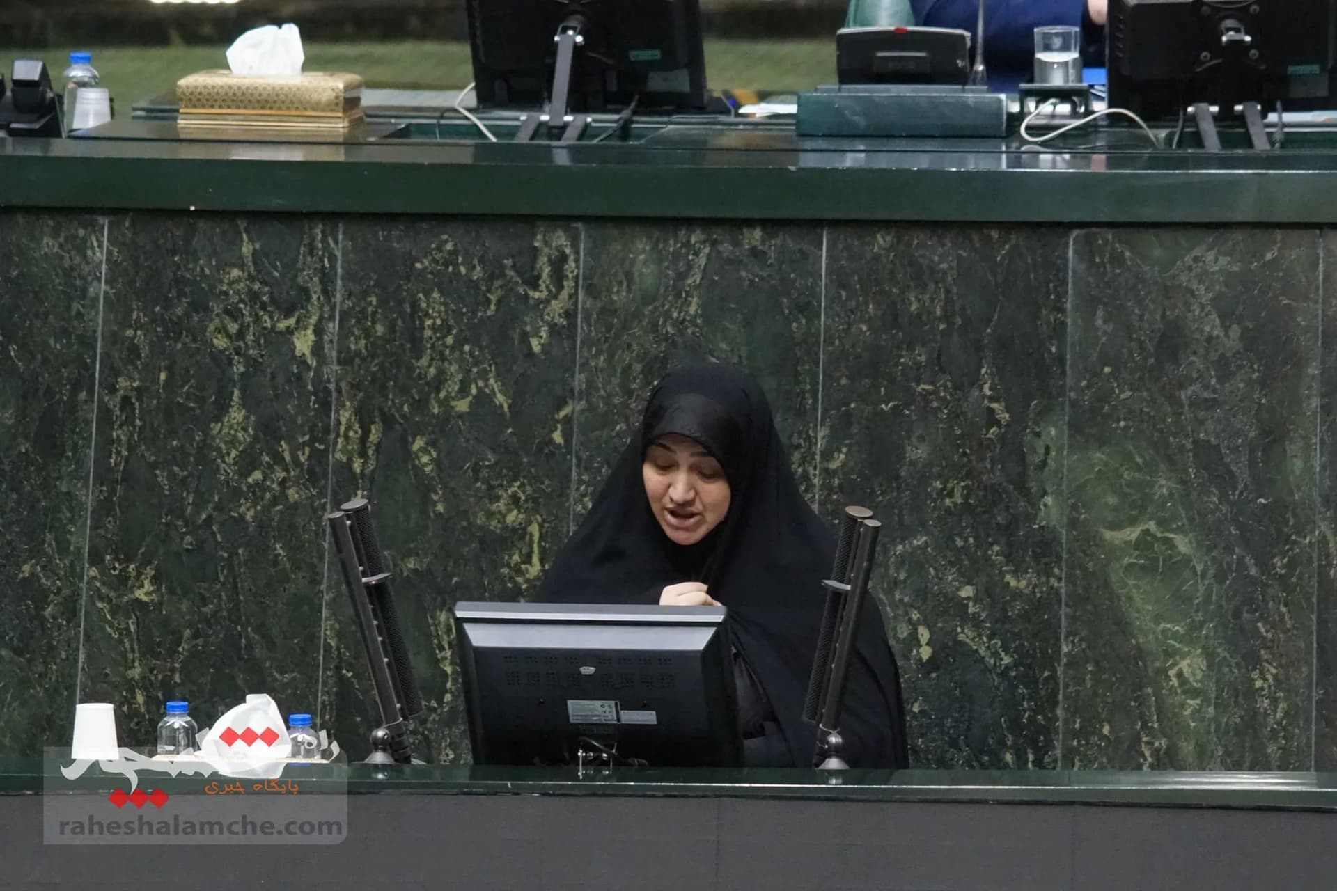 ماجرای پخش شبنامه علیه صالحی امیری در صحن علنی مجلس + تصاویر — تصویر 47