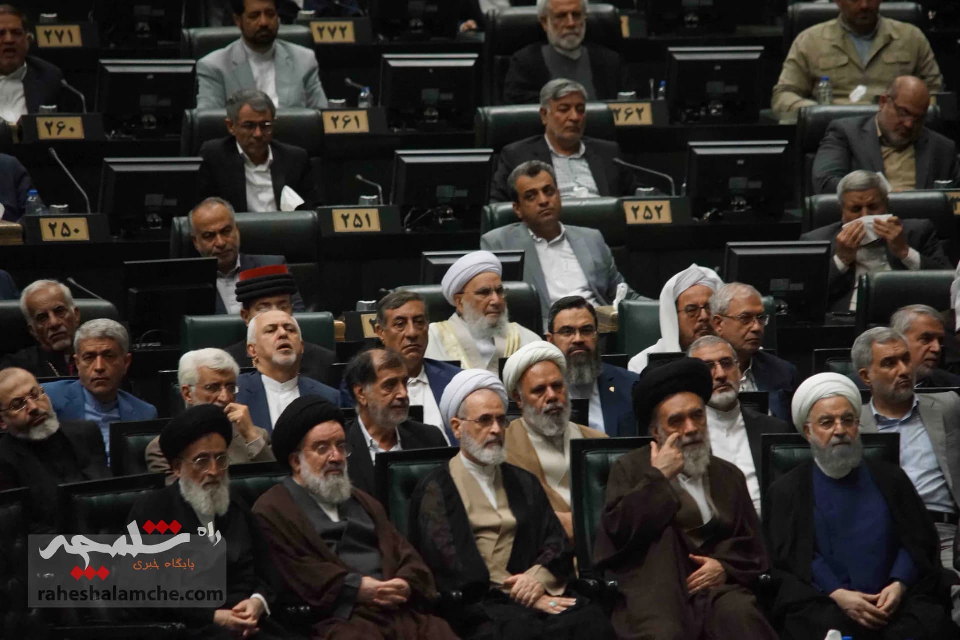 گزارش تصویری از حاشیه‌های مراسم تحلیف پزشکیان — تصویر 122