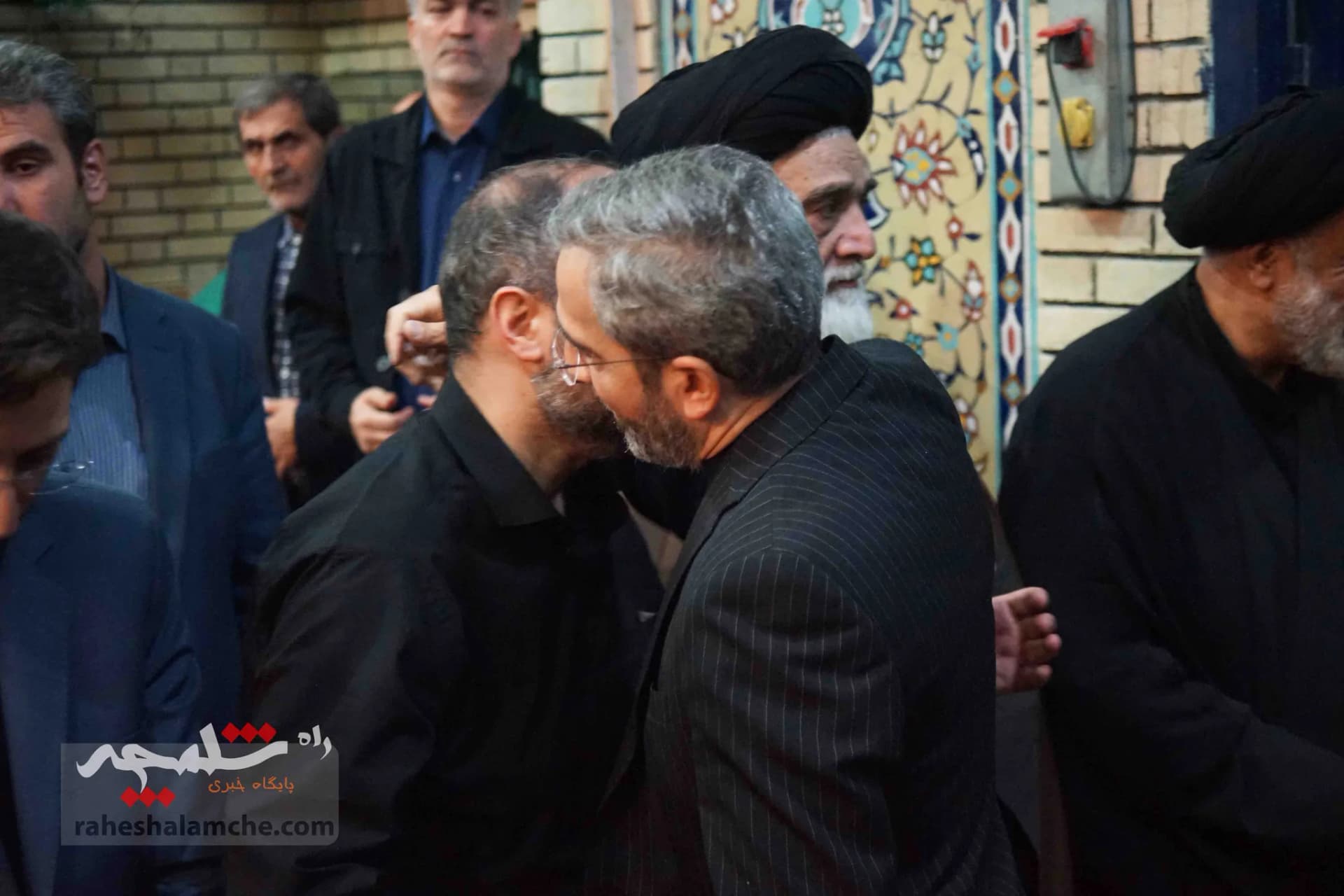 چه کسانی در مراسم گرامی‌داشت شهدای خدمت در مسجد ارک حضور داشتند؟ +تصاویر — تصویر 28