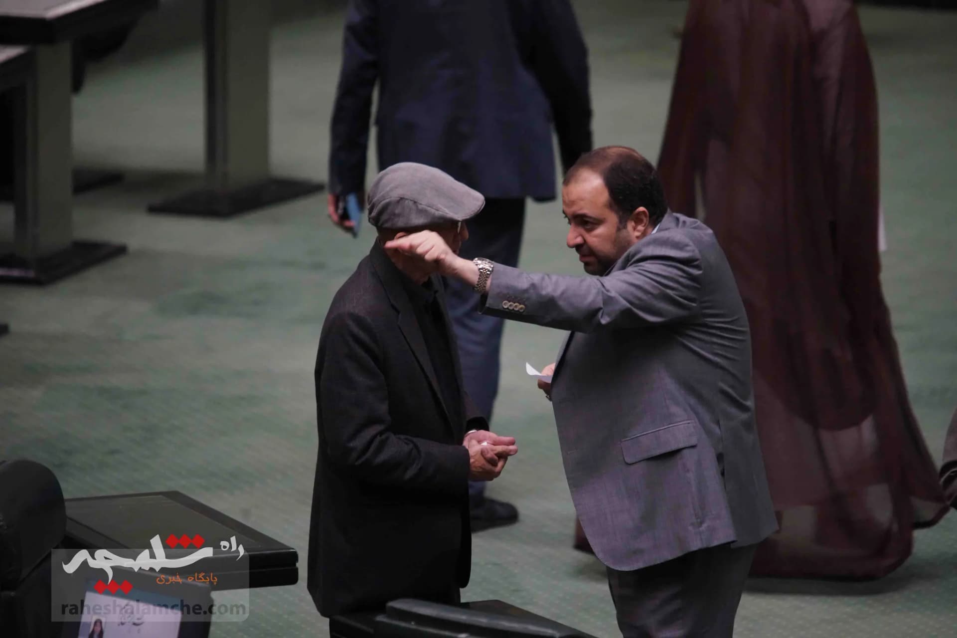 صحن علنی امروز مجلس پس از پاسخ موشکی ایران به اسرائیل +تصاویر — تصویر 22