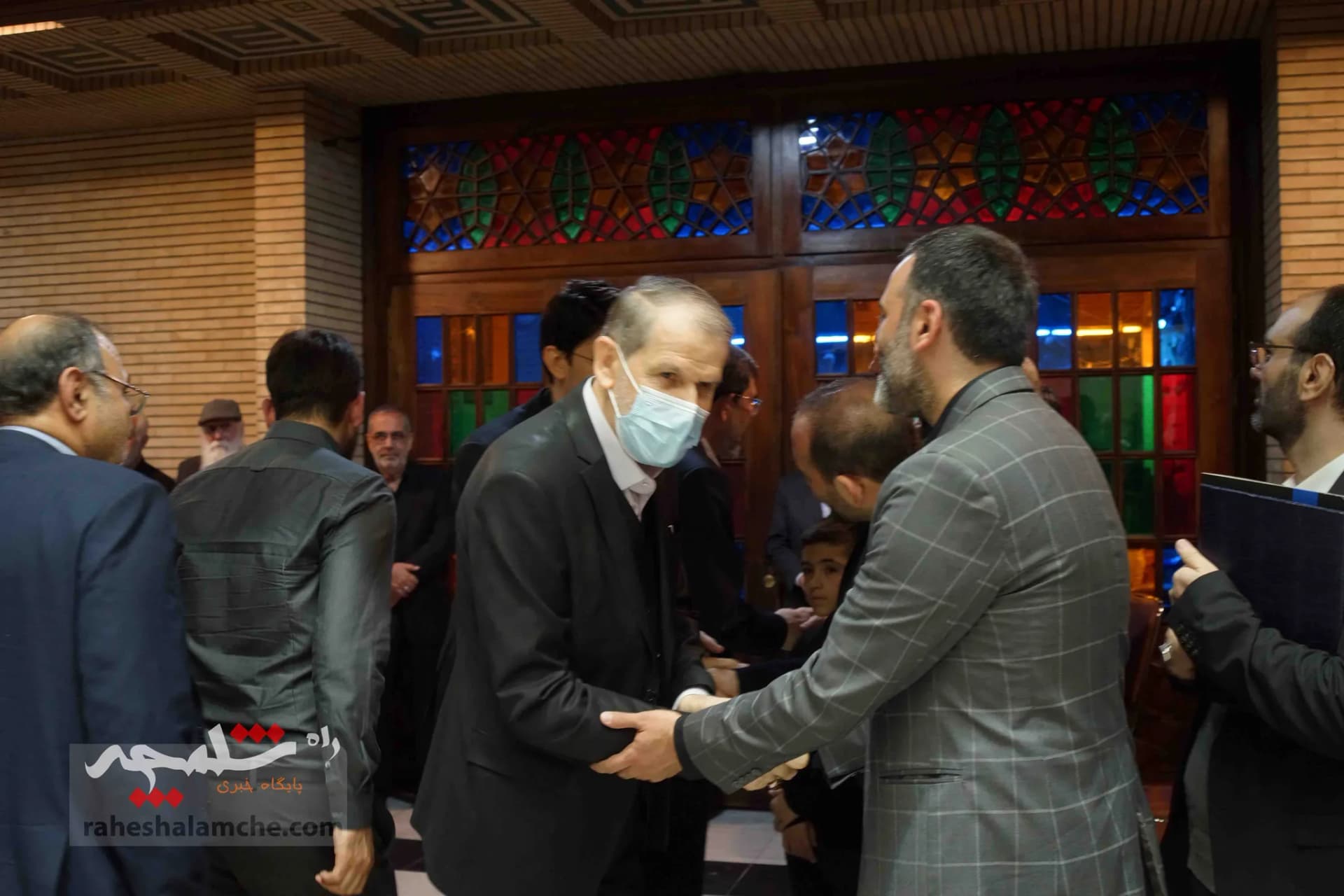 چرا احمدی‌نژاد در مراسم ختم مرحوم پرویز داودی حضور نداشت؟ +تصاویر — تصویر 56