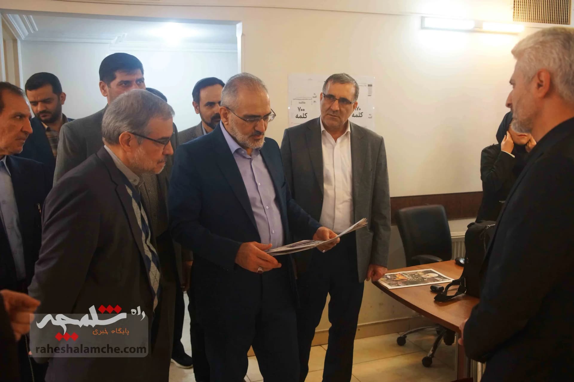 بازدید معاون پارلمانی رئیس‌جمهور از روزنامه شهروند +تصاویر — تصویر 20