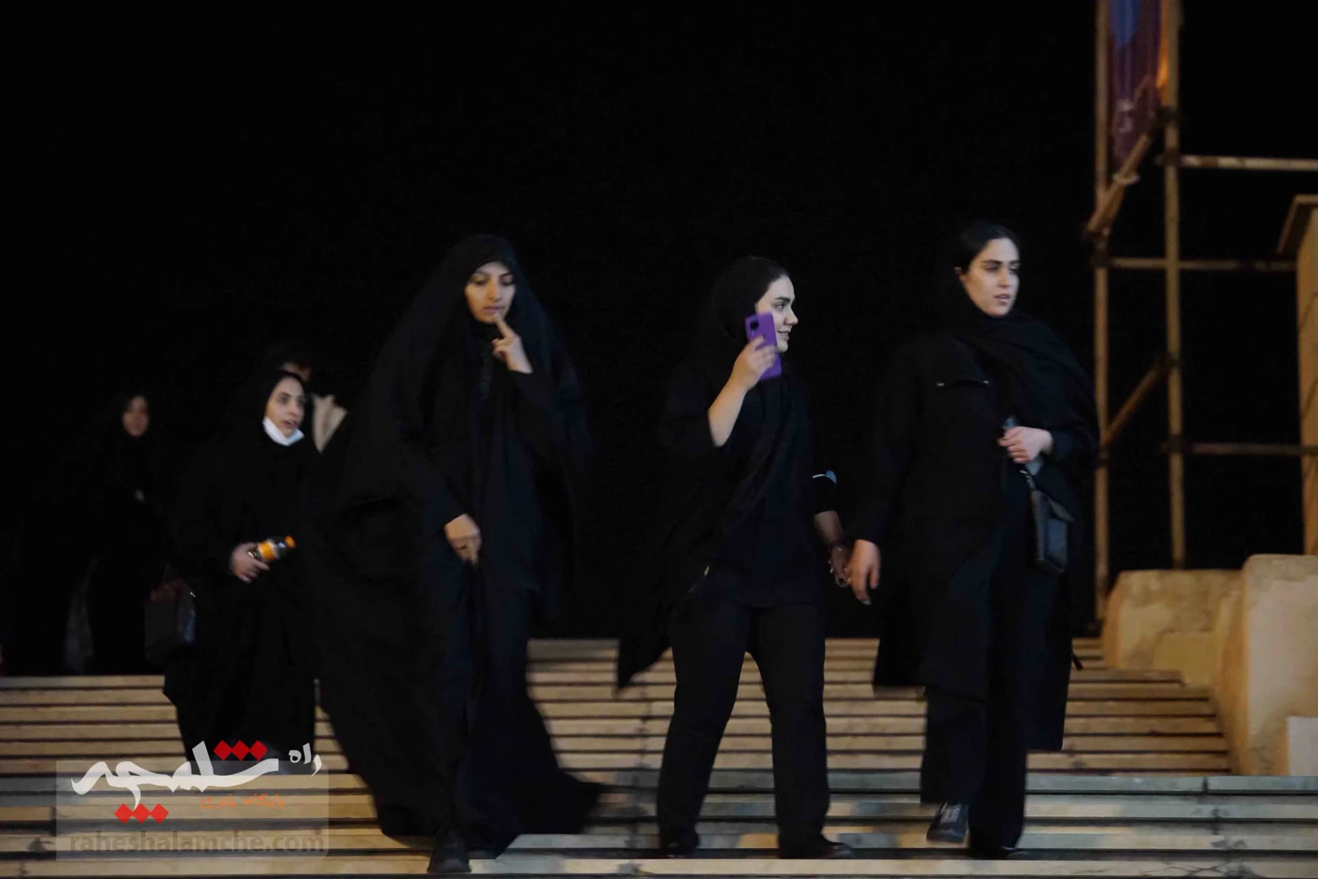 مراسم احیای شب 19 ماه مبارک رمضان در مصلای امام خمینی(ره) برگزار شد +تصاویر — تصویر 34