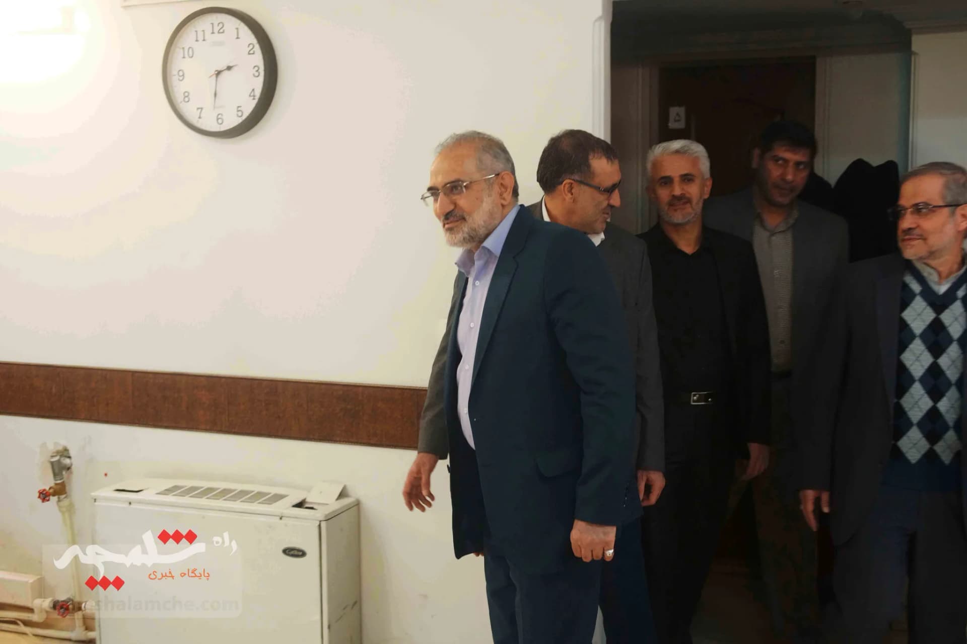 بازدید معاون پارلمانی رئیس‌جمهور از روزنامه شهروند +تصاویر — تصویر 3