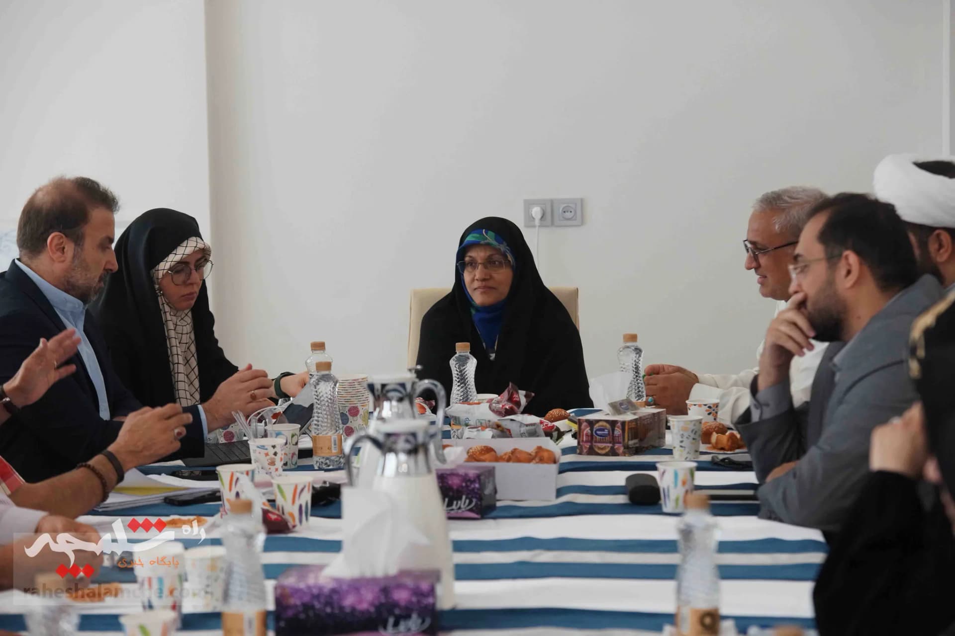 نشست ستاد انتخاباتی زاکانی در امور بینالملل و ایرانیان خارج از کشور +تصاویر — تصویر 3
