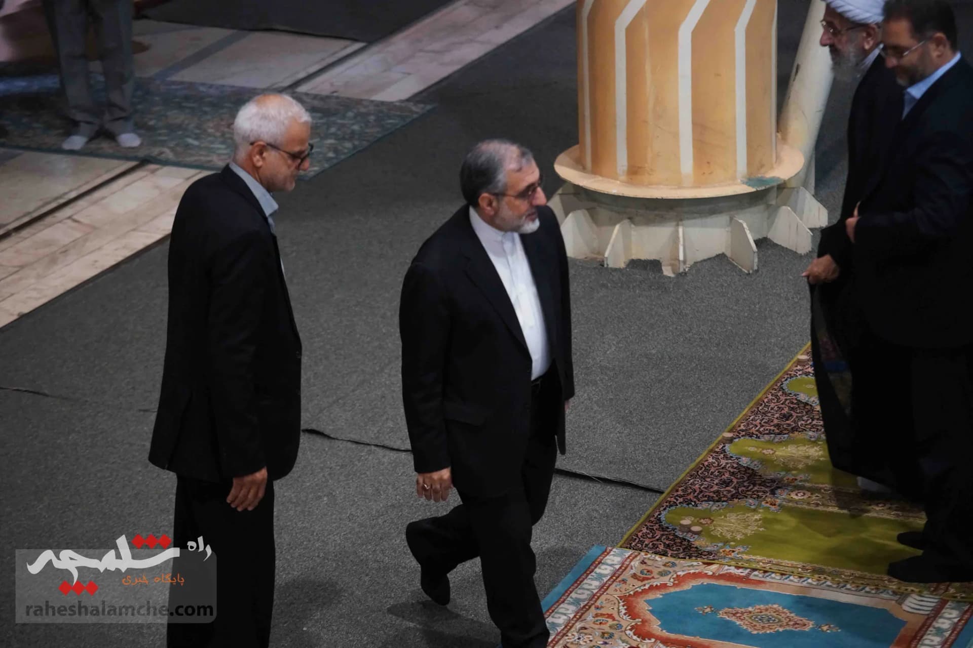 نماز جمعه این هفته تهران به امامت ابوترابی‌فرد برگزار شد +تصاویر — تصویر 12