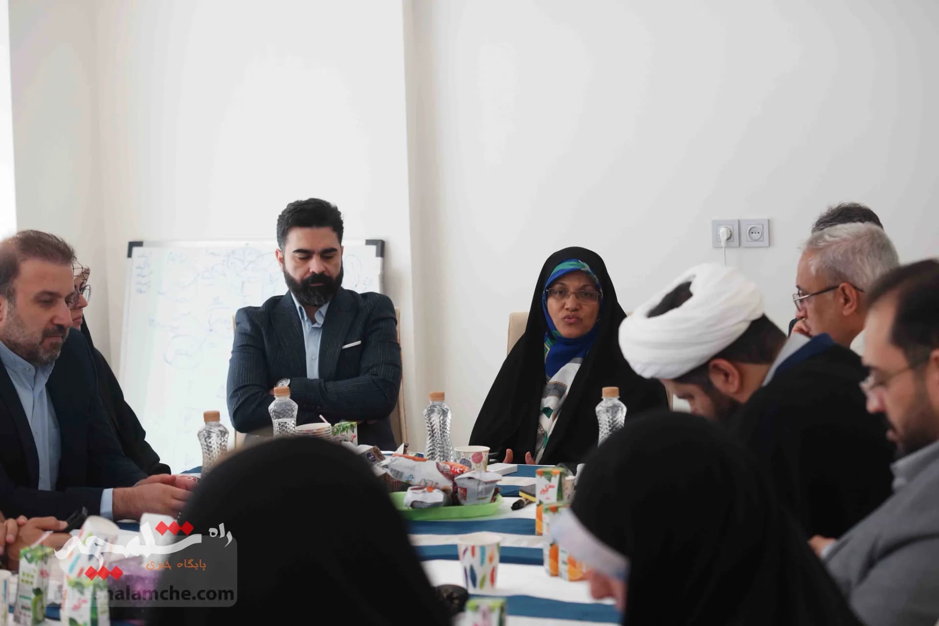 نشست ستاد انتخاباتی زاکانی در امور بینالملل و ایرانیان خارج از کشور +تصاویر — تصویر 25