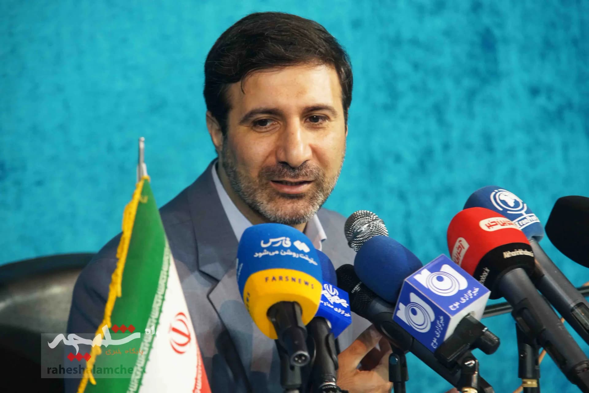 نشست صمیمی طحان‌نظیف با دانشجویان دانشگاه صنعتی شریف +تصاویر — تصویر 26
