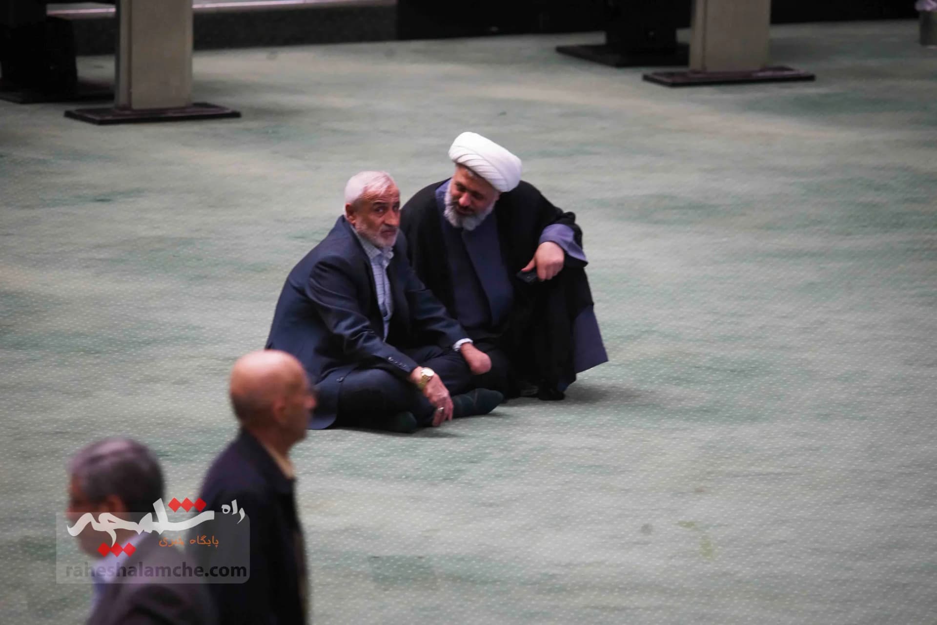 تصاویر اختصاصی راه شلمچه از تحصن نماینده تهران در مجلس — تصویر 4