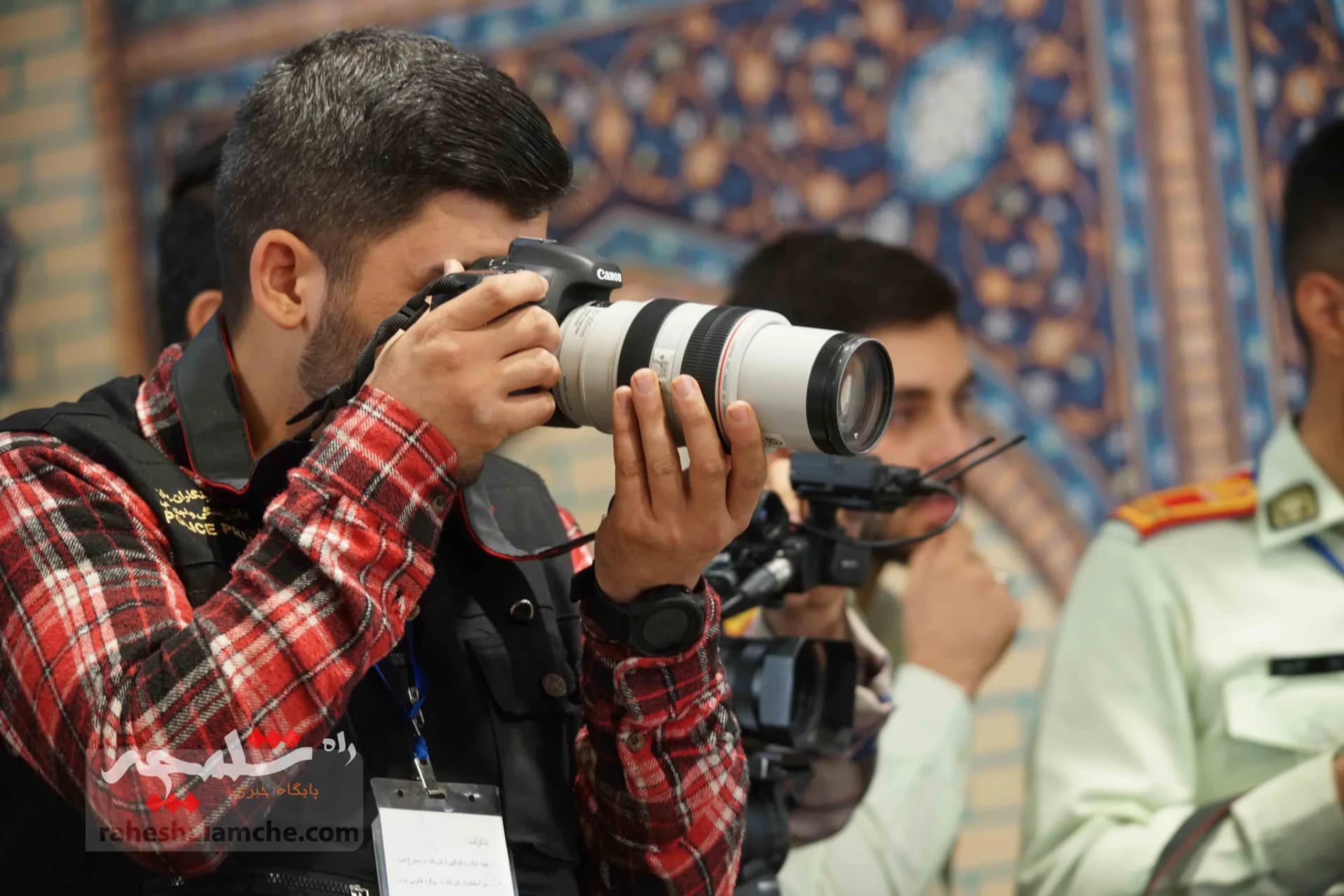 گزارش تصویری نمازجمعه تهران در هفته نیروی انتظامی — تصویر 49