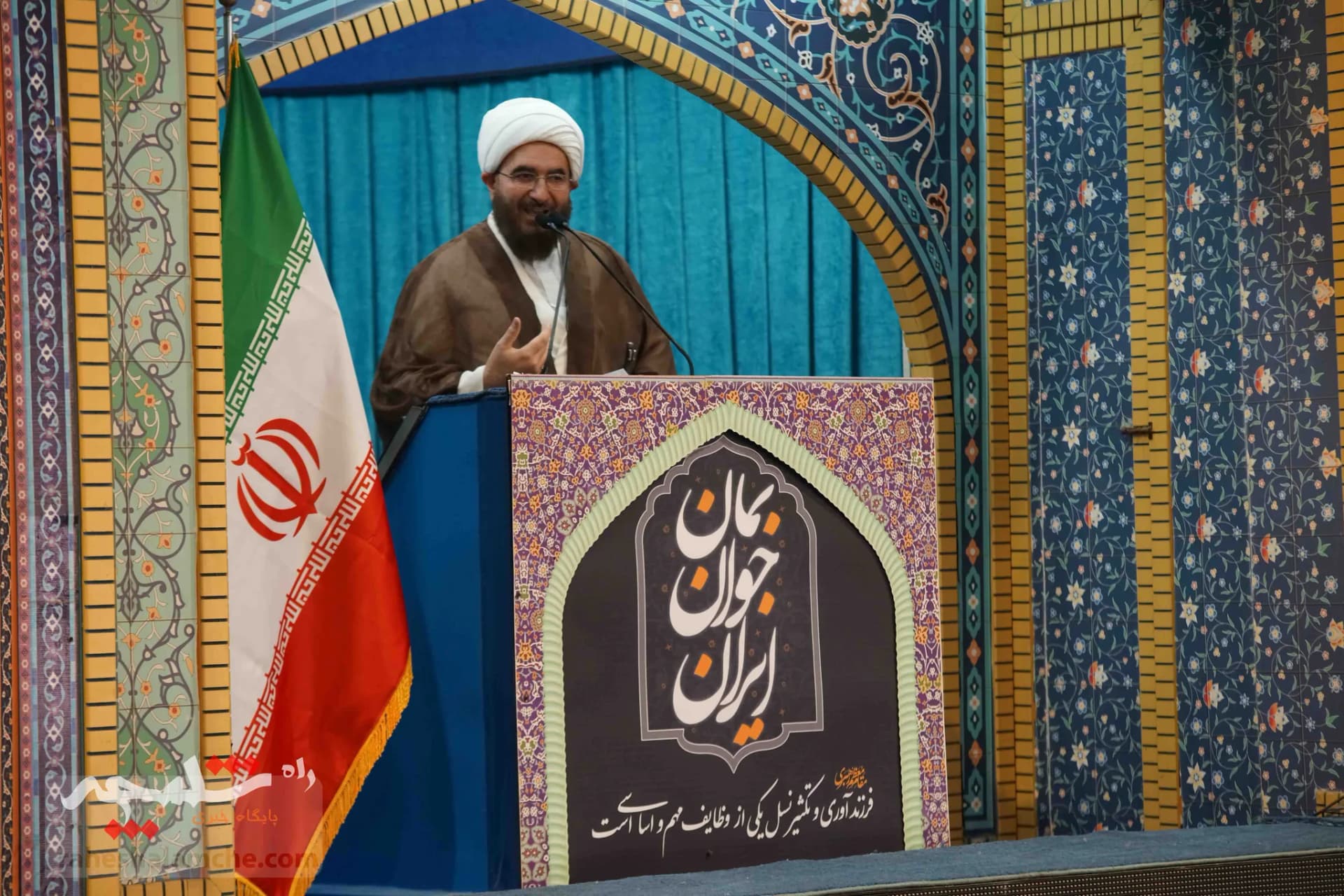 دیدار چهره به چهره امام جمعه موقت تهران با مردم +تصاویر — تصویر 1