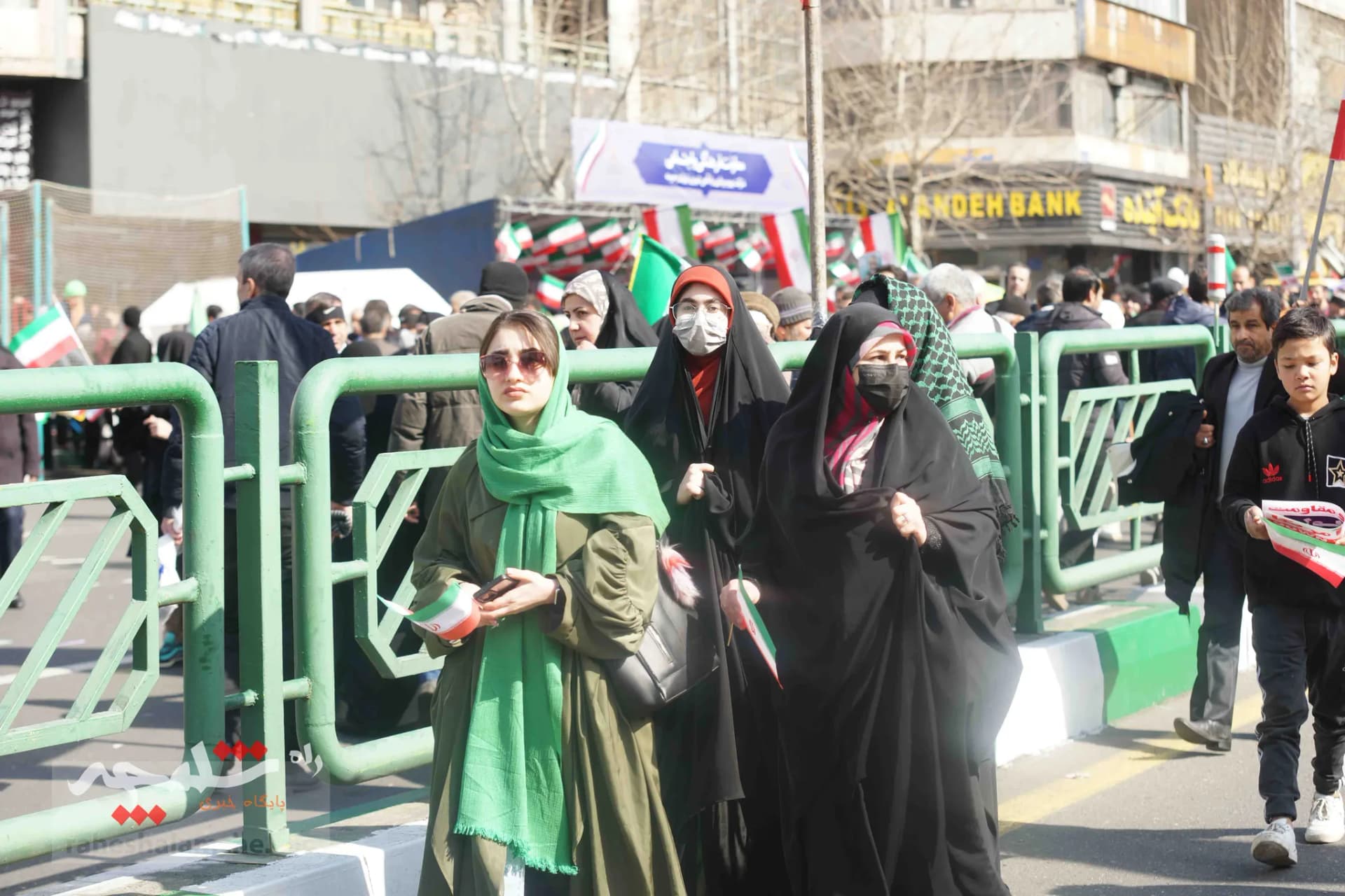خروش ملت استوار ایران اسلامی در جشن ۴۴سالگی انقلاب اسلامی +تصاویر — تصویر 45